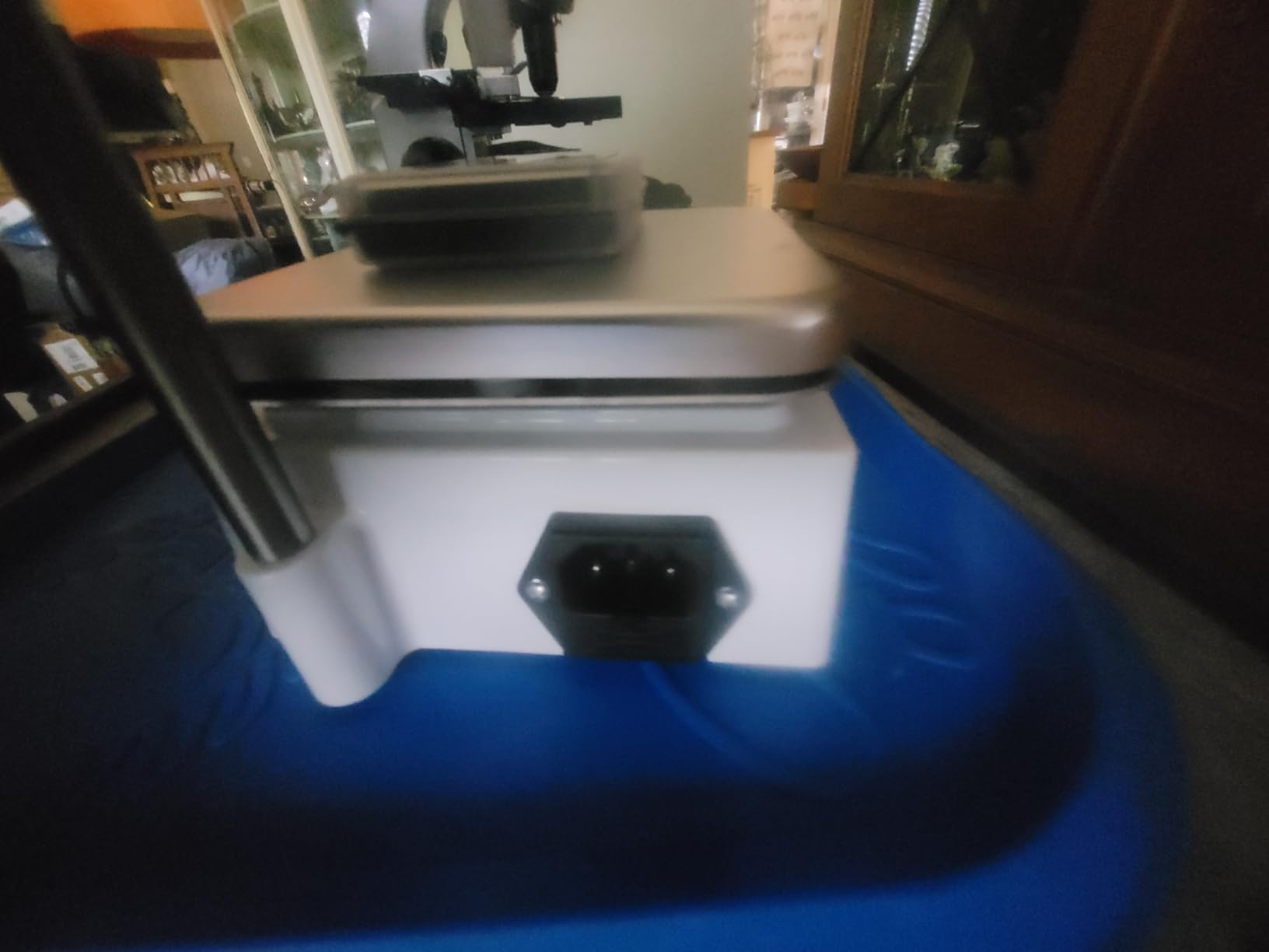LHS-2 Magnetic Stirrer Hot Plate, 300°C/572°F, 2000RPM, 2L customer photo 2