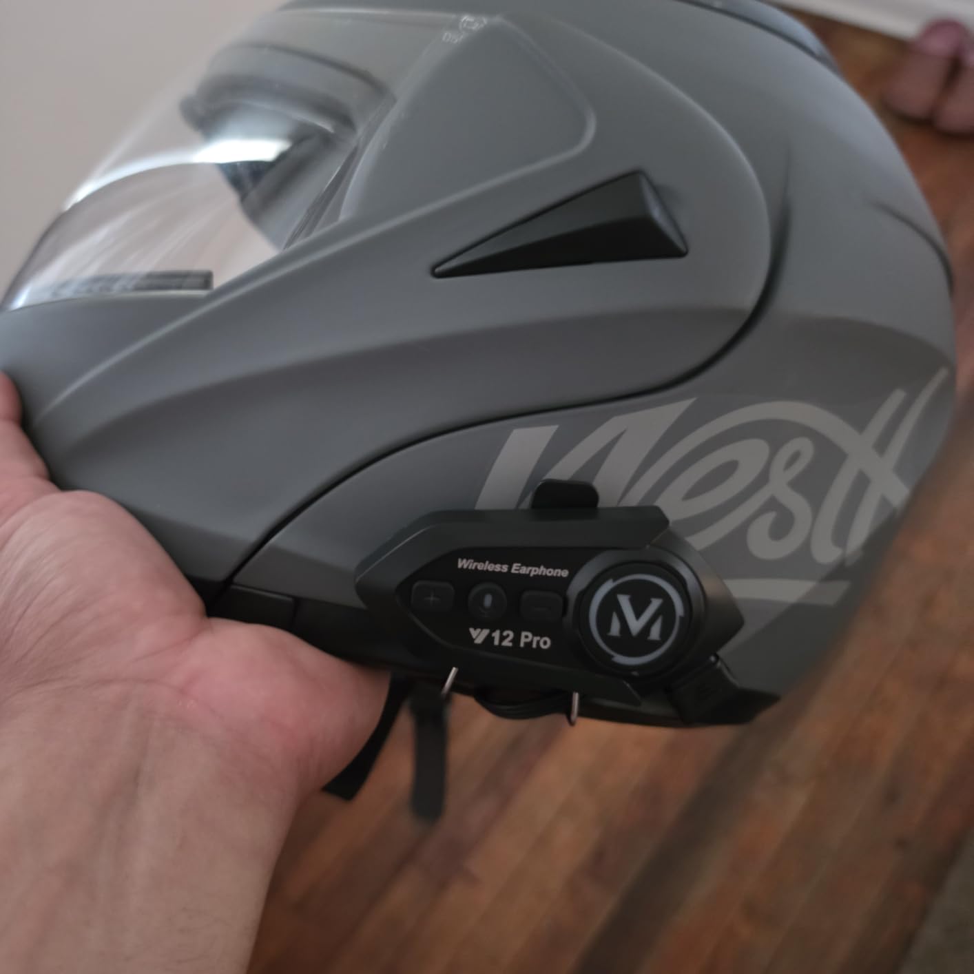 Motorcycle Helmet Bluetooth Headset 2 Way Intercom 550 Yards, HIFI Sound, Noise Cancellation, Music Share, 1000mAh, Helmet Speakers Headphones FM, Easy to Connect/Use with Gloves, Waterproof, Voice Assistant customer photo 1