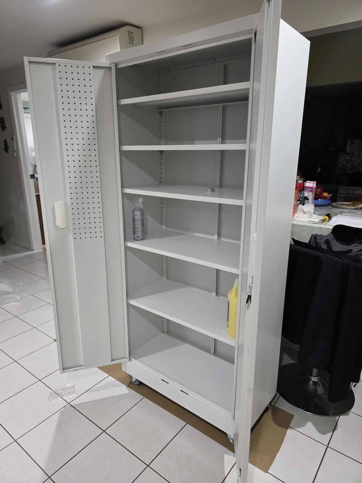 Reemoon 5 Adjustable 170 lb Shelves, Lockable Doors, Door pegboard and 4 Removable casters for Garage, Utility Storage. customer photo 1
