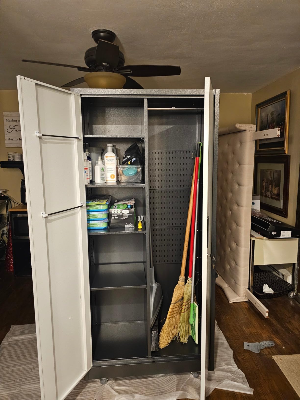 Reemoon 5 Adjustable 170 lb Shelves, Lockable Doors, Door pegboard and 4 Removable casters for Garage, Utility Storage. customer photo 2