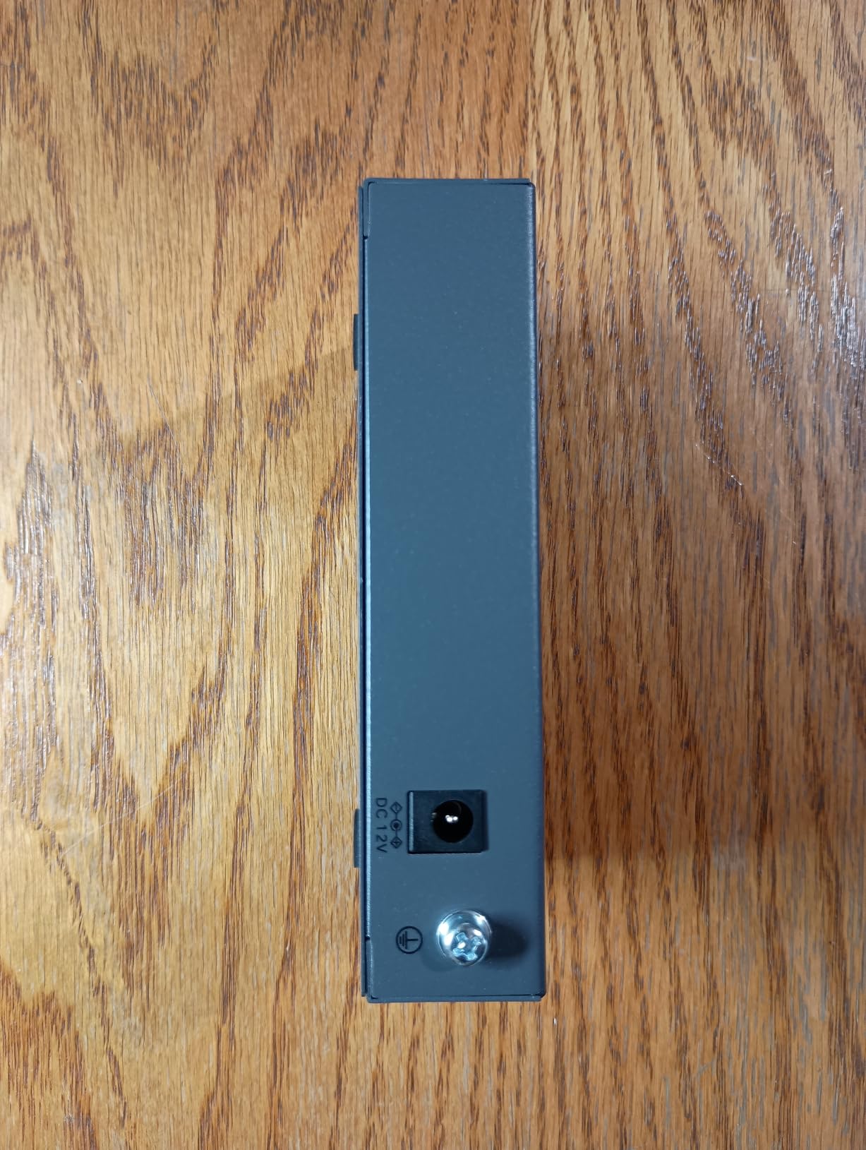 UGREEN 2.5Gb Switch, 5-Port Ethernet Switch, 5 x 2.5Gb Uplink, Metal Case customer photo 1