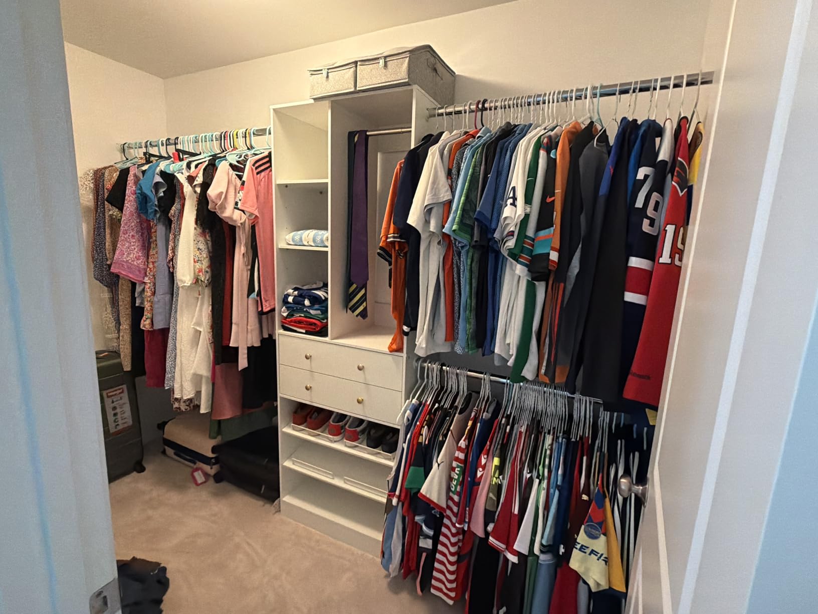 Besiost Closet System, 4.2–8.8 FT Closet Organizer with 2 Wooden Drawers and Shelves, Walk-in Closet System with 5 Hang Rods, Built-in Reach in Closet Tower, Can Fit 60 to 96 inch, White customer photo 1