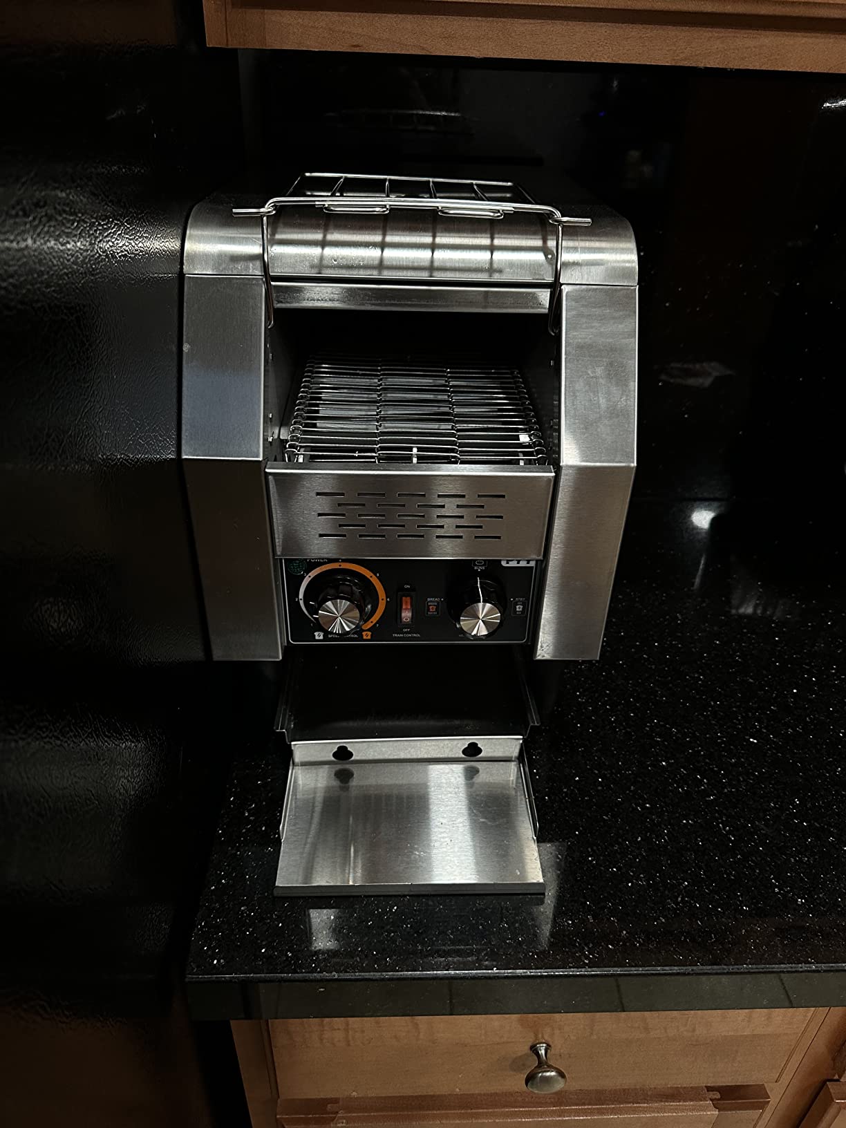 PYY Commercial Conveyor Toaster 300pcs/h - Electric Conveyor Belt Toaster for Toast, Bun, Bagel, Bread, Heavy Duty Stainless Steel Toaster Oven for Restaurant, Bakery, Buffet Use customer photo 2