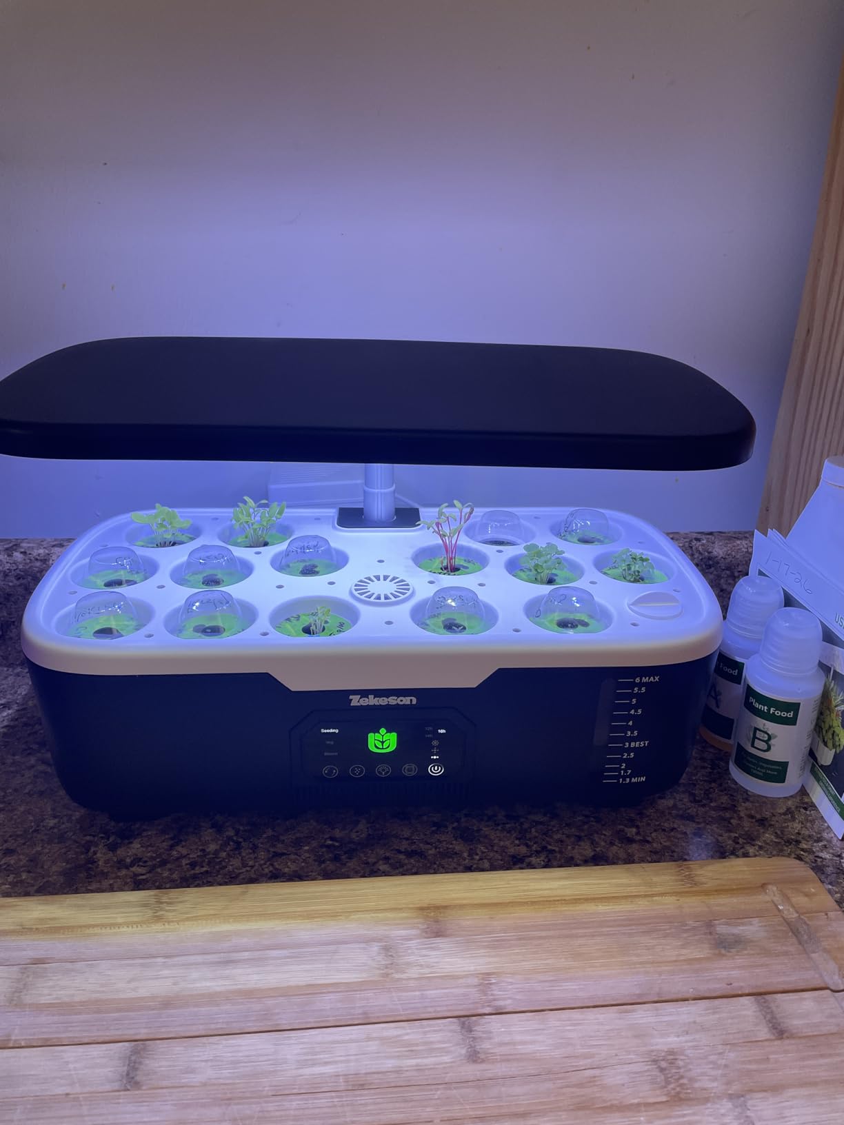 Misting Hydroponic Growing System Kit 15-Pods Indoor Smart Herb Garden Planter with LCD Touch Panel 6L Large Tank for Herb/Vegetables/Flowers/Fruits,Gardening Gifts for Women Men Beginners-Black customer photo 2