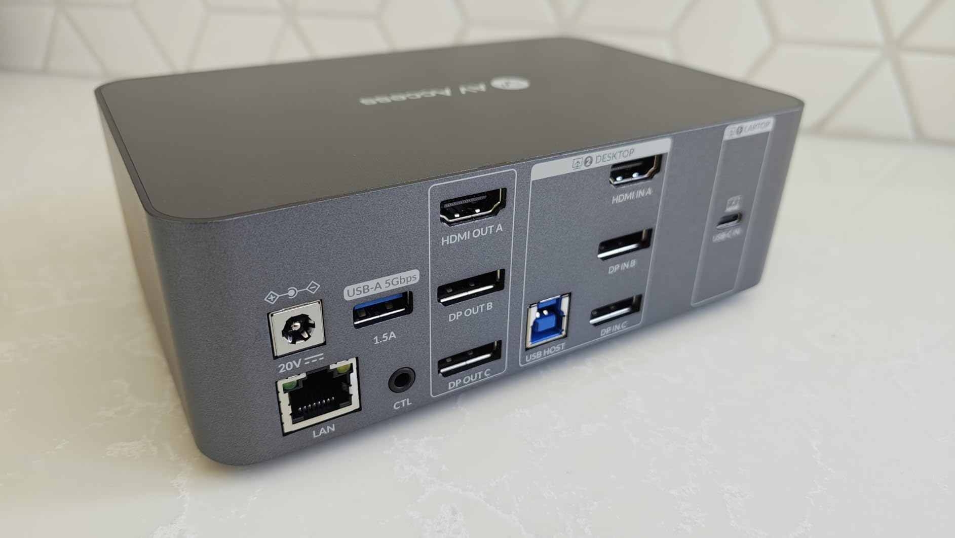 AV Access 8K KVM Switch 3 Monitors 2 Computers, KVM Docking Station customer photo 2