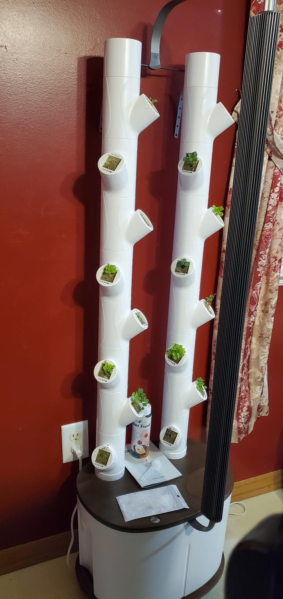 Gardyn Studio 2 Hydroponics Growing System - 16 Plants, Smart Tower customer photo 2