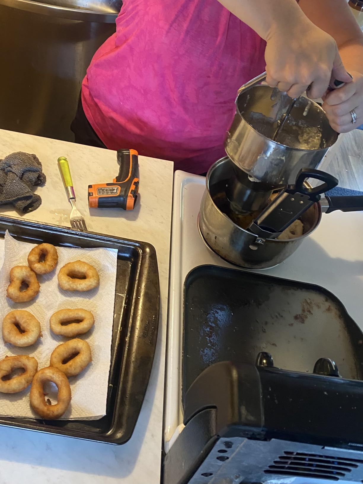 VEVOR Commercial Automatic Donuts Machine, 6 Rows Donuts Making Equipment, 360 pcs/hour Electric High Power Doughnut Maker, Stainless Steel Frying Auto Fryer, with Intelligent Control customer photo 1