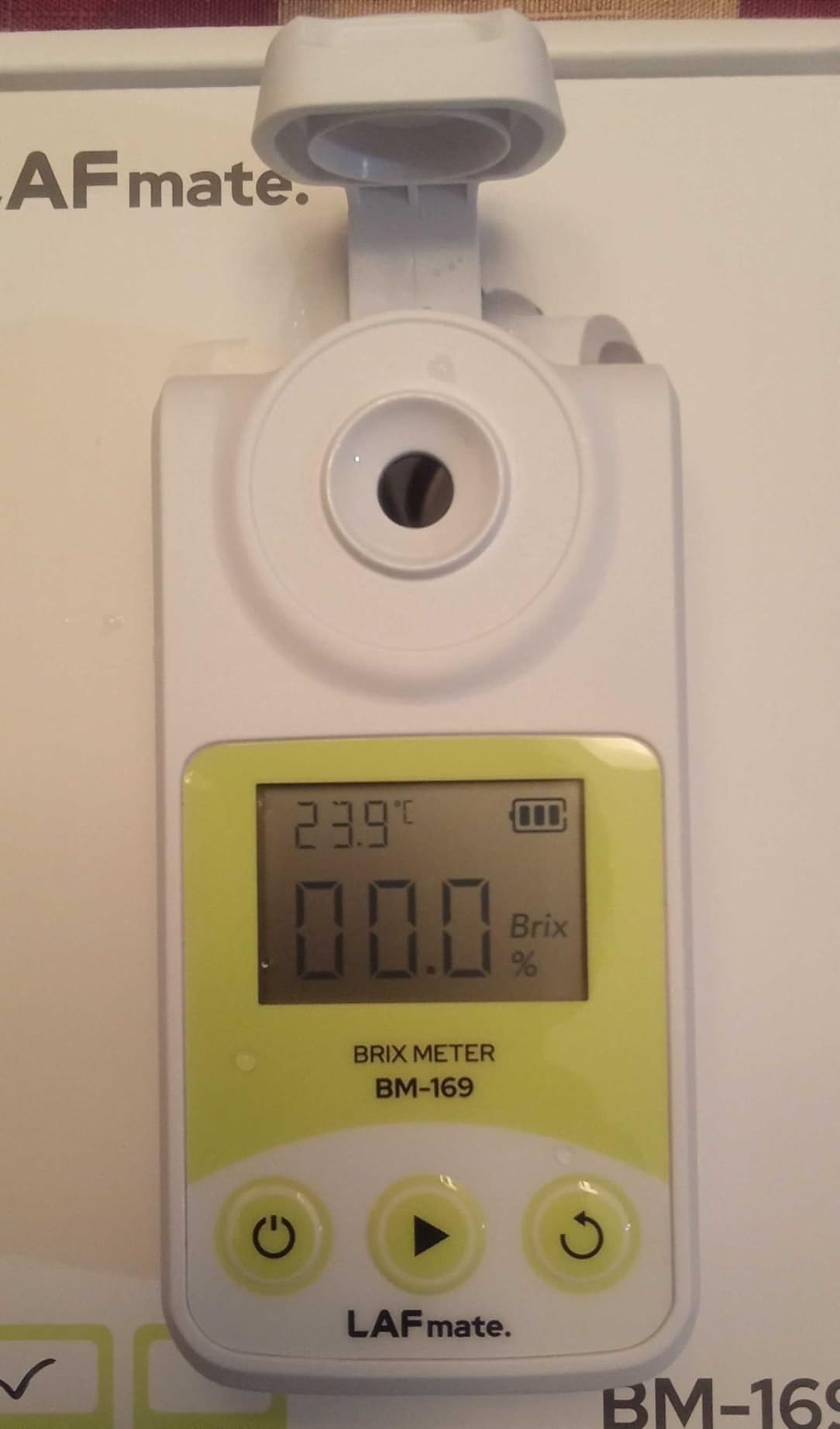Digital Refractometer Range 0-55% Brix for Wine Making, Home Brewing, Brix Refractometer with ATC for Coffee, Juice,Fruit Brix Meter customer photo 2