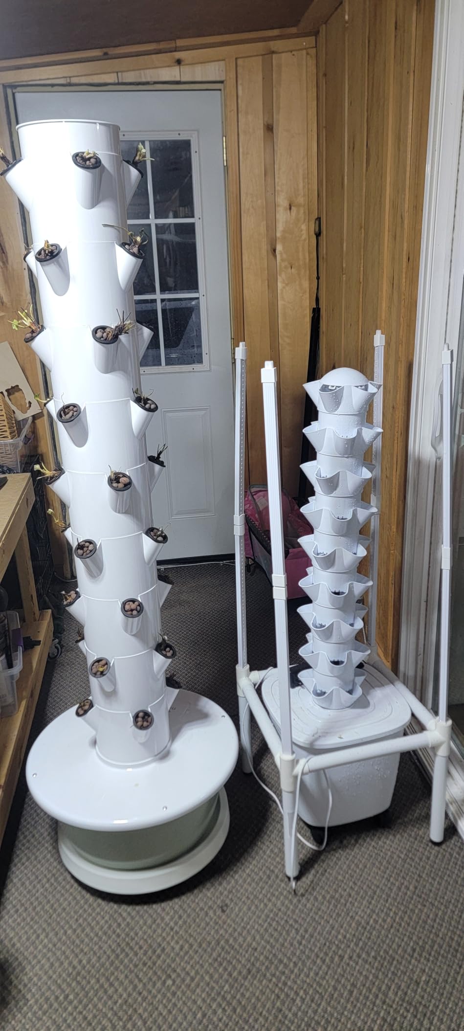 VEVOR Hydroponic Tower, 45 Pods 9 Tiers Hydroponics Growing System Kit with LED Grow Light, App Control & Casters, Vertical Home Garden with 20L Water Tank & Pump for Indoor Herbs, Fruits, Vegetables customer photo 2