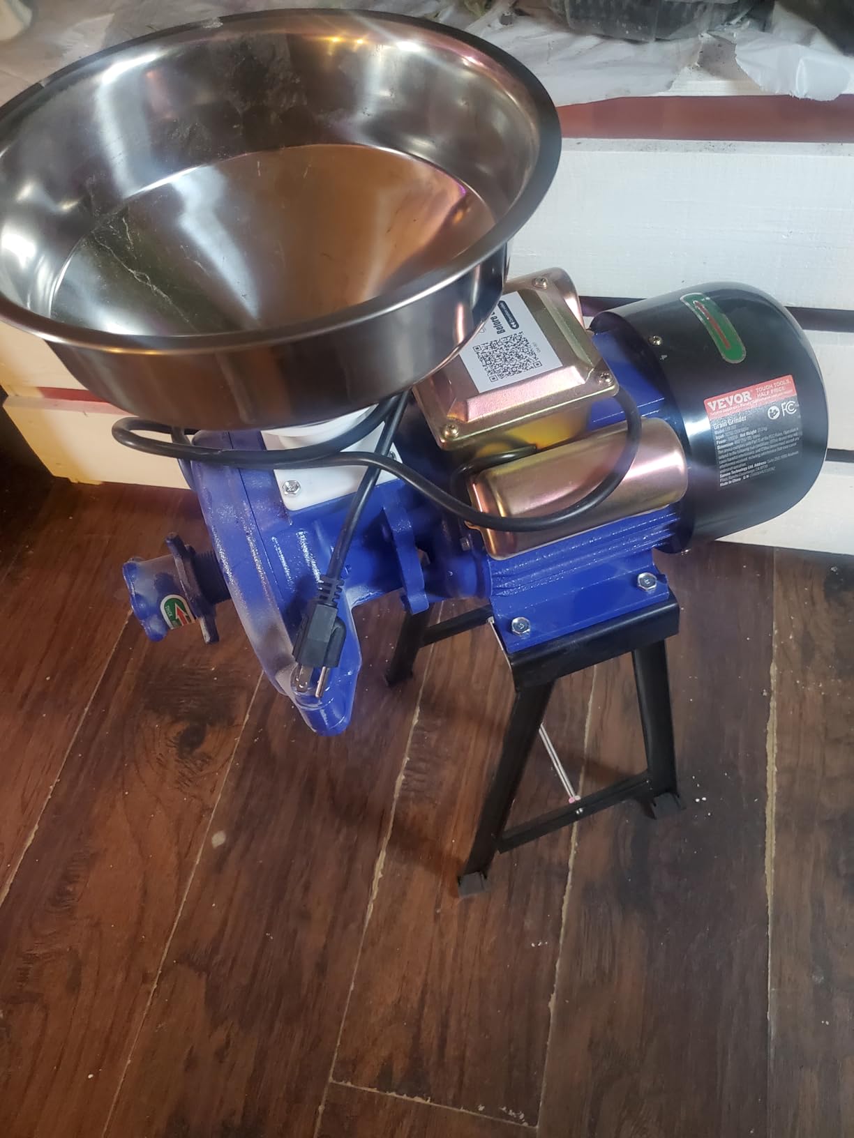 VEVOR Electric Grain Mill Grinder, 3000W Spice Grinders, Commercial Corn Mill with Funnel, Thickness Adjustable Powder Machine, Heavy Duty Feed Flour Cereal Mill Wheat Grinders, Dry & Wet Grinder customer photo 1
