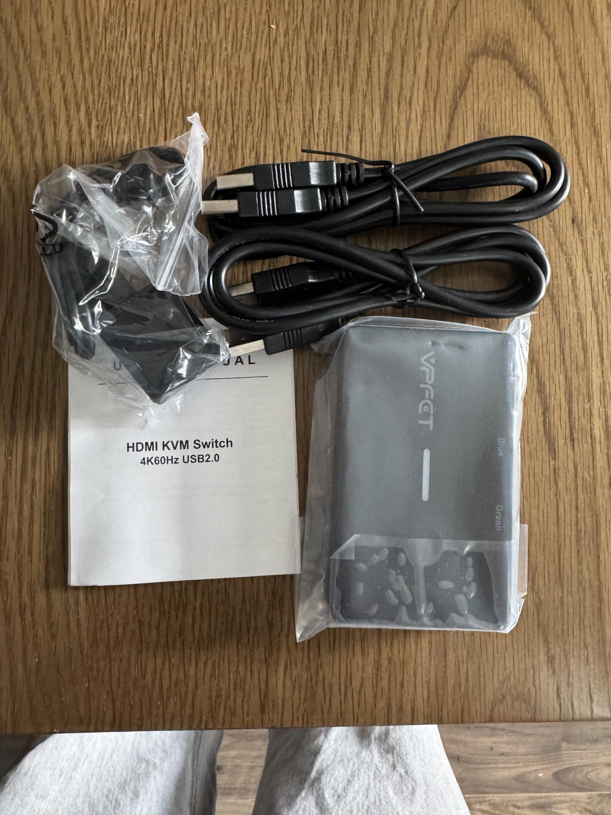 8K@60Hz HDMI KVM Switch 3 Monitors 2 Computers 4K@120Hz USB 3.0 KVM Switches for 2 PC Share Triple Monitor and 4 USB Ports Supports Extended&Copy Mode.Wired Controller DC 12V/1A Adapter Included customer photo 1