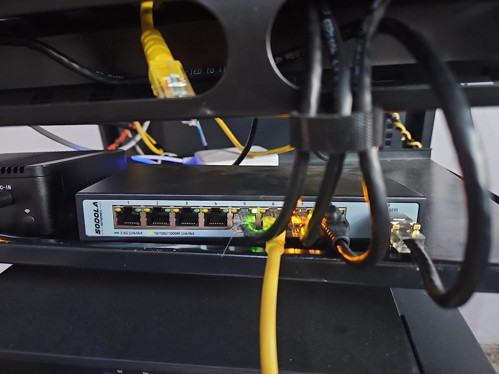 SODOLA 8 Port 10Gb Easy Web Managed Switch, 8 x 10G RJ-45 Ports, 160Gbps Bandwidth, Support LACP, VLAN, QoS, 10G/5G/2.5G/1000M/100M Auto-Negotiation, Multi-Gigabit Managed Ethernet Switch customer photo 2