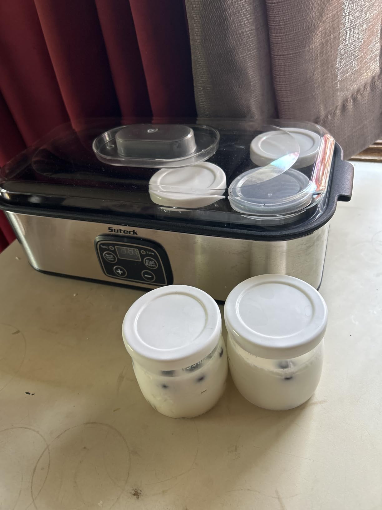 Suteck Yogurt Maker for Probiotic Greek Yogurt with Timer & Temp Control customer photo 1