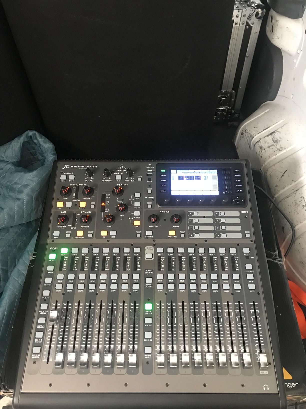Behringer X32 PRODUCER 40-Input, 25-Bus Rack-Mountable Digital Mixing Console with 16 Programmable Midas Preamps, 17 Motorized Faders, 32 Channel Audio Interface and iPad/iPhone* Remote Control customer photo 1