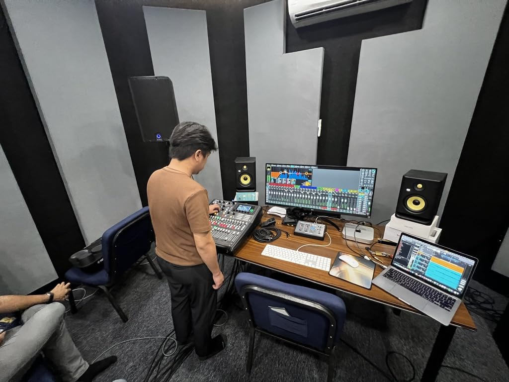 Behringer X32 PRODUCER 40-Input, 25-Bus Rack-Mountable Digital Mixing Console with 16 Programmable Midas Preamps, 17 Motorized Faders, 32 Channel Audio Interface and iPad/iPhone* Remote Control customer photo 2