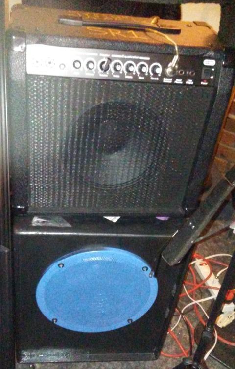 Monoprice 1x10 Guitar Combo Amplifier - Black 40-Watt, Spring Reverb, 10-Inch 4-Ohm Speaker, High & Low Inputs, Headphone Output - Stage Right Series customer photo 1