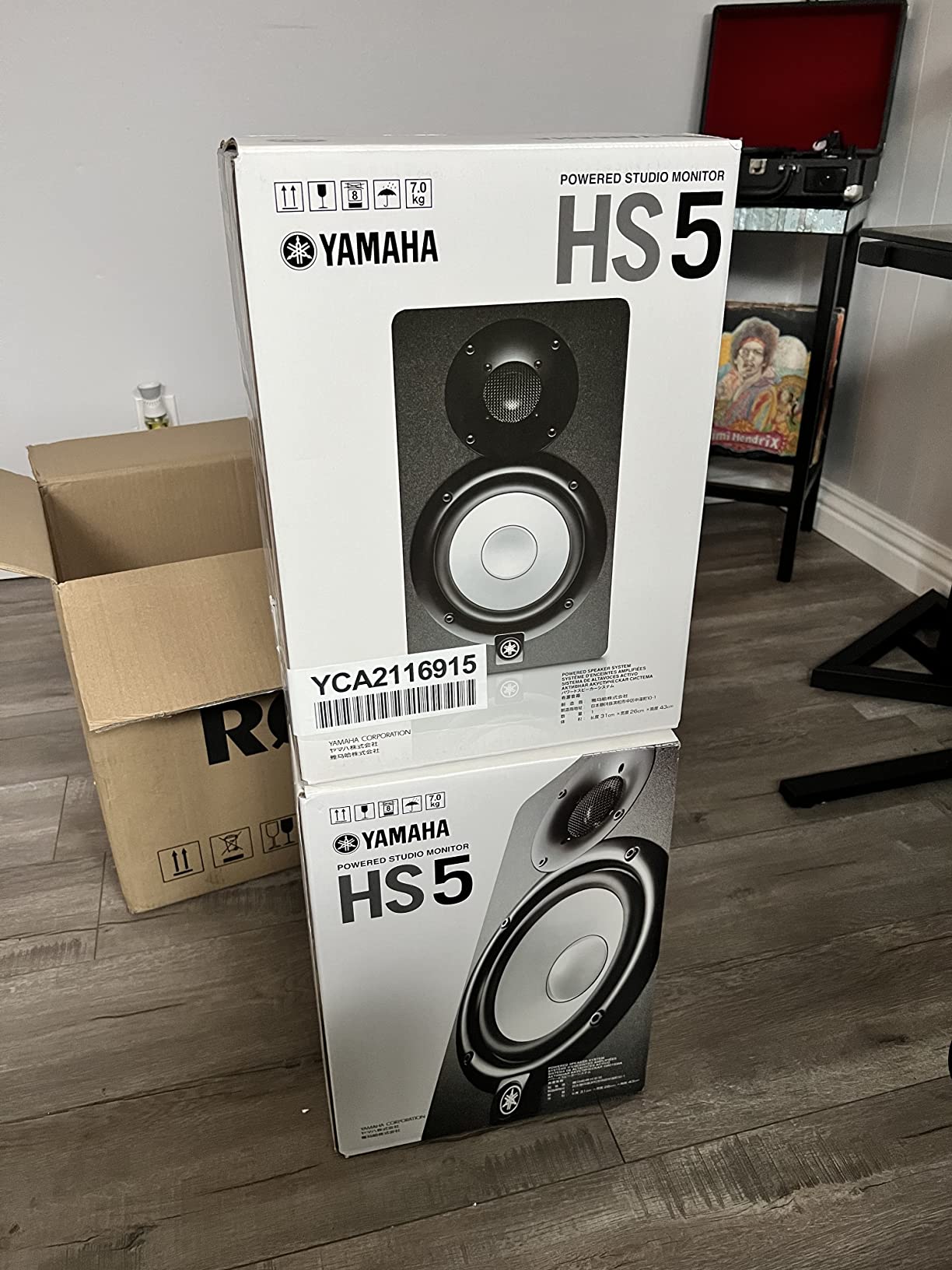 Yamaha HS5 Pair 2-Way bass-Reflex bi-Amplified nearfield Studio Monitors customer photo 1