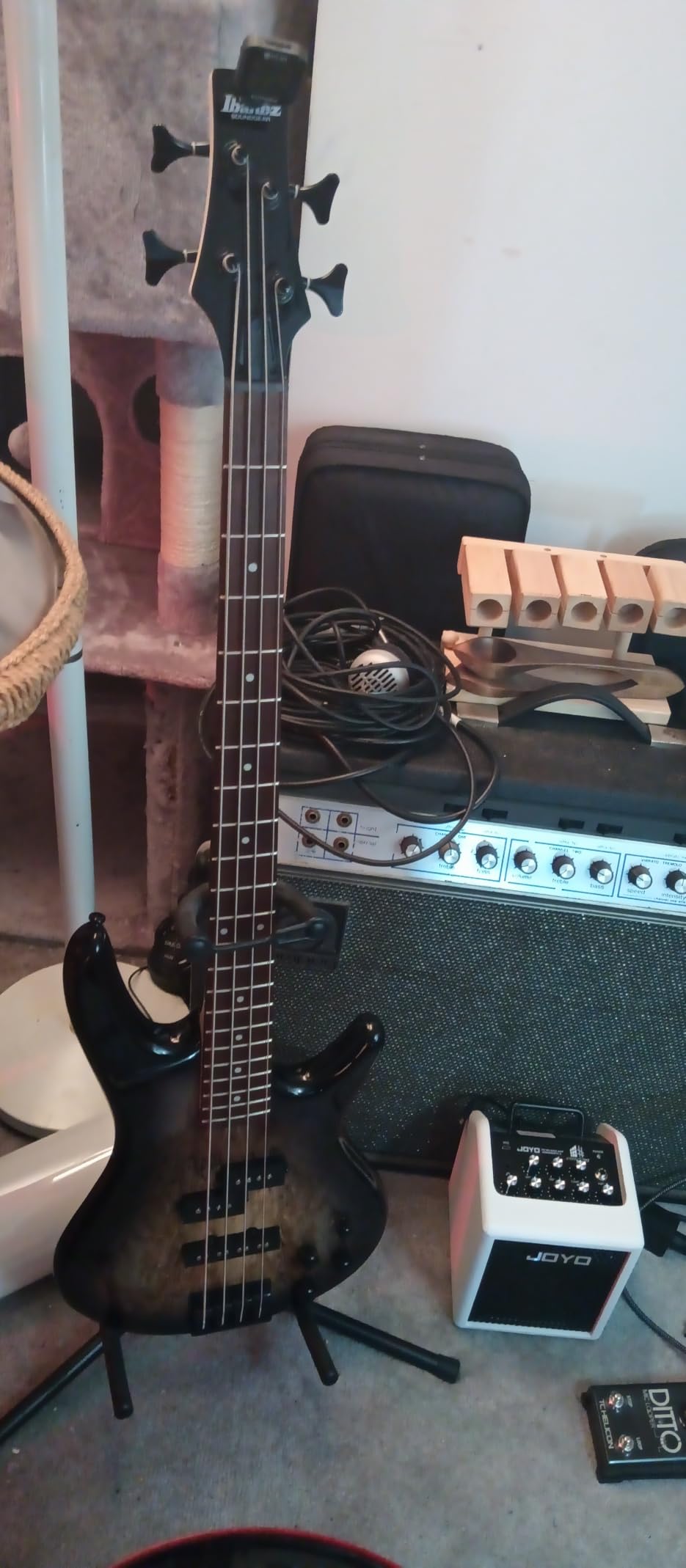 Ibanez Gio GSR200 Bass Guitar, Weathered Black customer photo 1