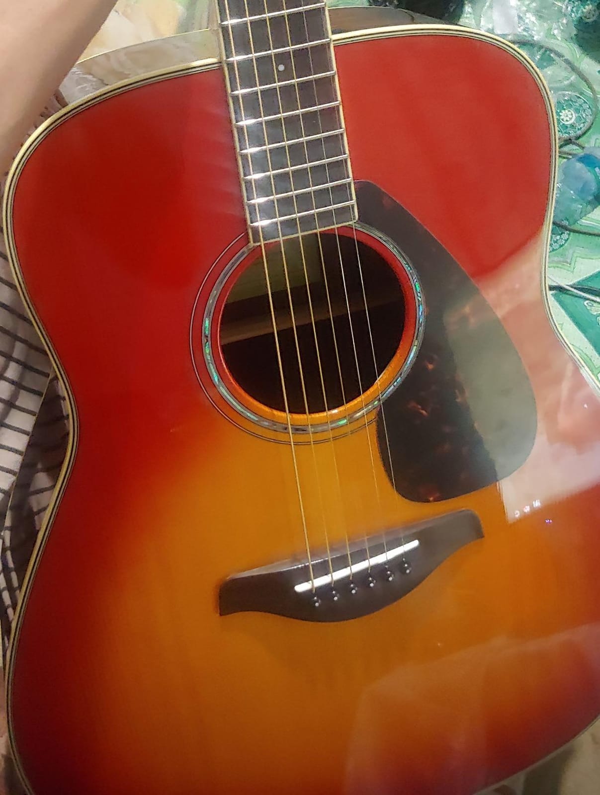 Yamaha FG830 Solid Top Acoustic Guitar, Autumn Burst customer photo 1