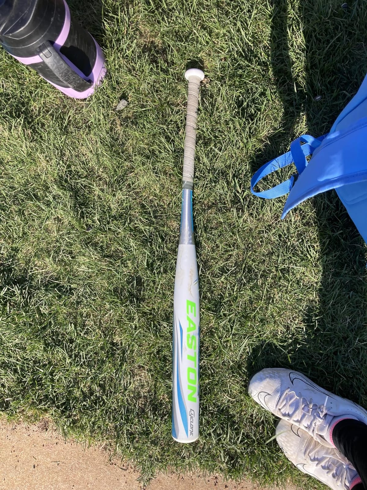 Easton | Cyclone Fastpitch Softball Bat | Approved for All Fields | -10 Drop | 1 Pc. Aluminum customer photo 1