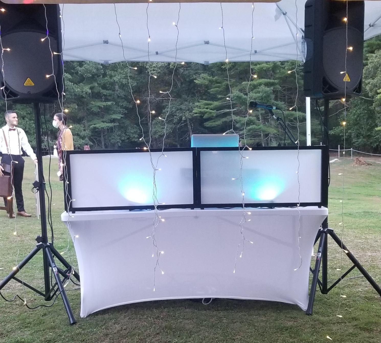 Pyle DJ Booth Foldable Cover Screen - Portable 5.6 ft Tabletop Event Facade Front Board Video Light Projector Display Scrim Panel -Folding Steel Frame Panel Stand, Stretchable Lycra Spandex PDJFAC02 customer photo 1