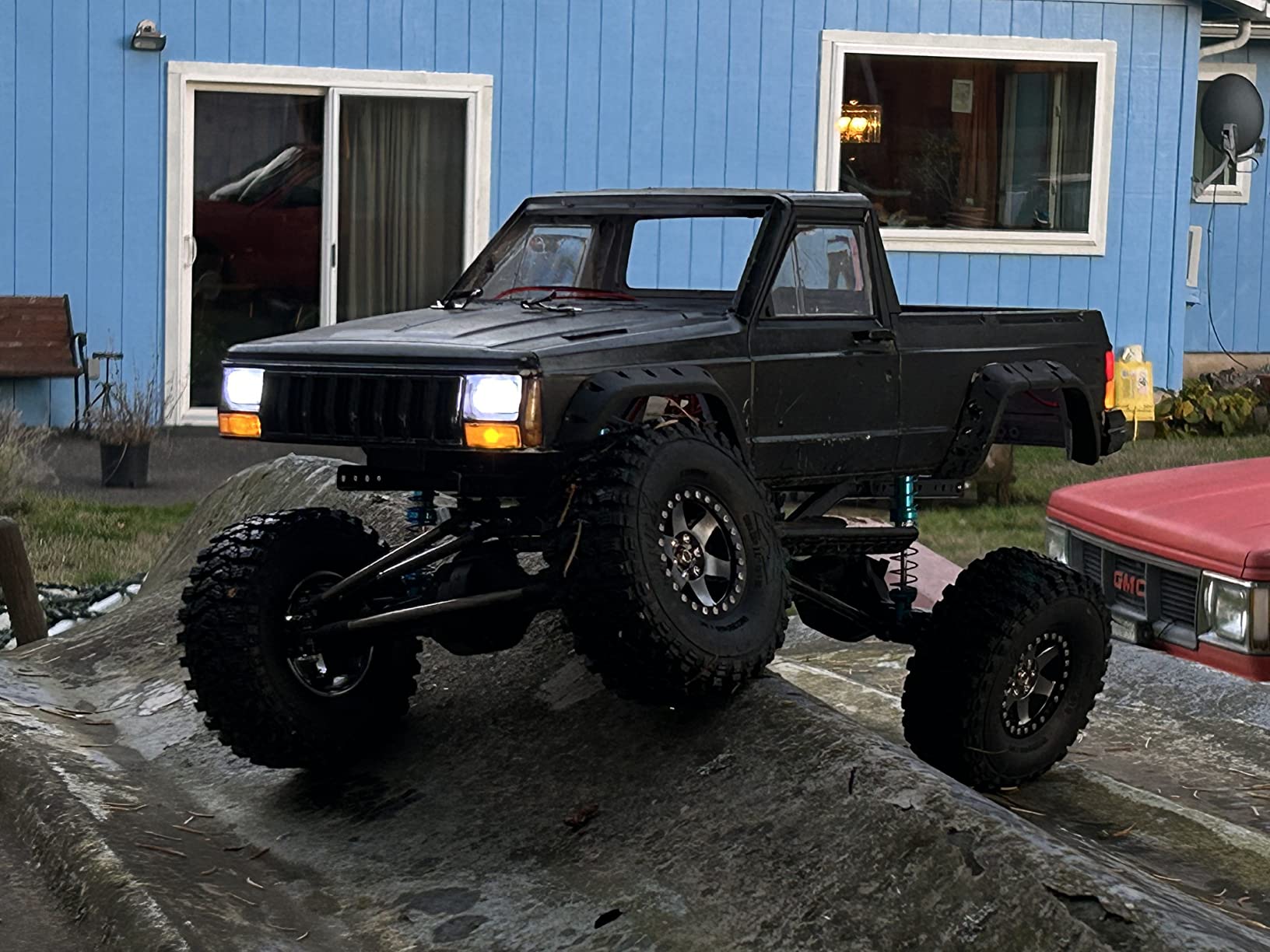 Cheerwing 1:10 Scale Rock Crawler 4WD Off-Road Remote Control Truck customer photo 1
