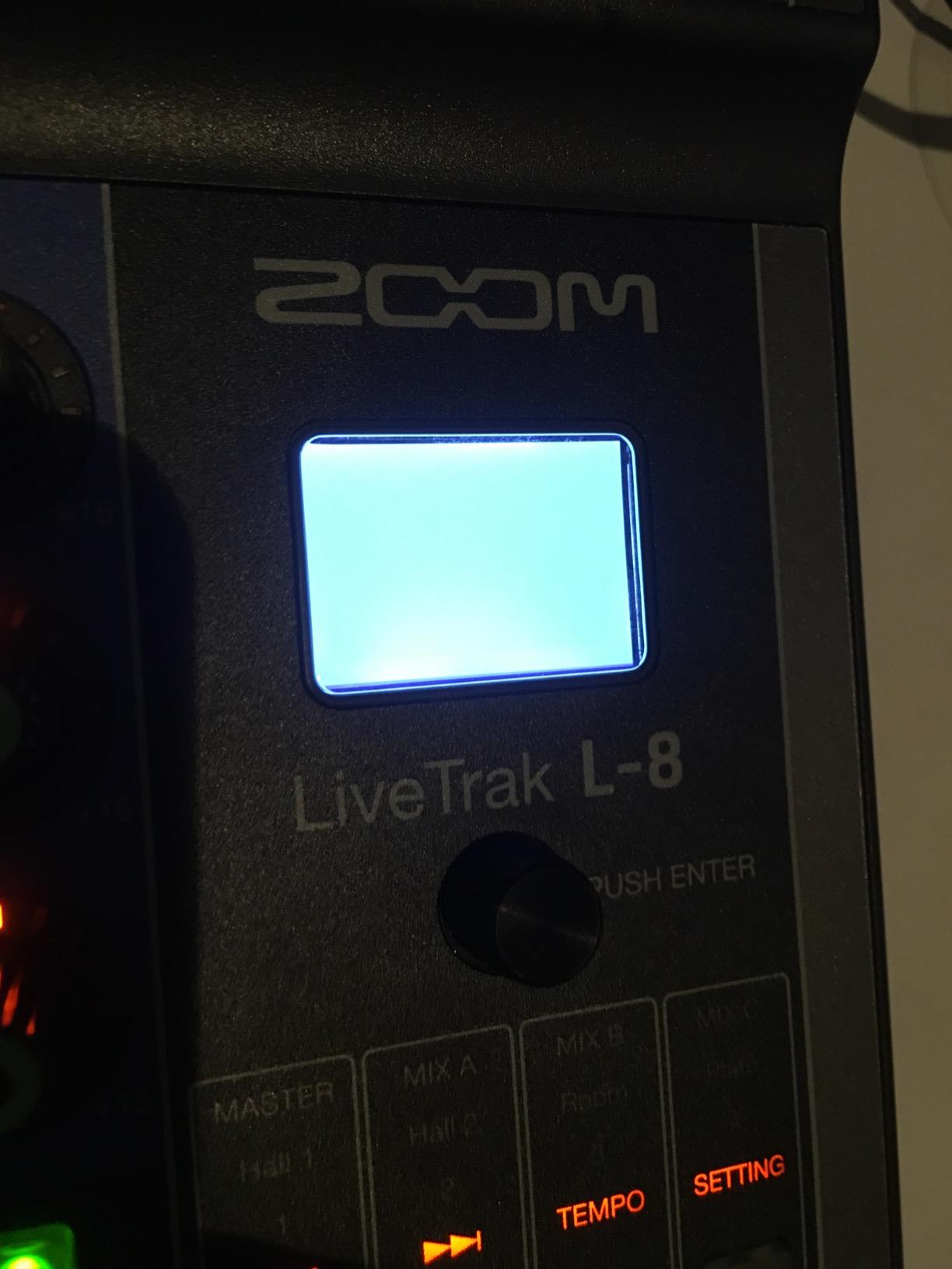 Zoom LiveTrak L-8 Battery Powered Mixer/Recorder for Musicians & Podcasters customer photo 1