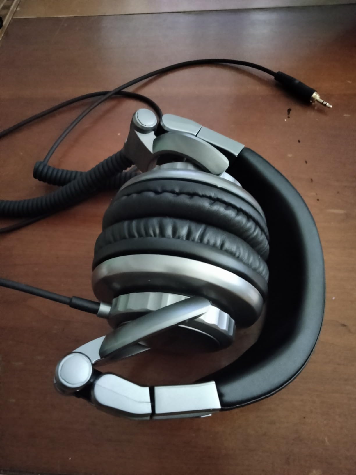 Gemini Wired Studio Headphones, 57mm Drivers, Closed-Back (DJX-500) customer photo 2