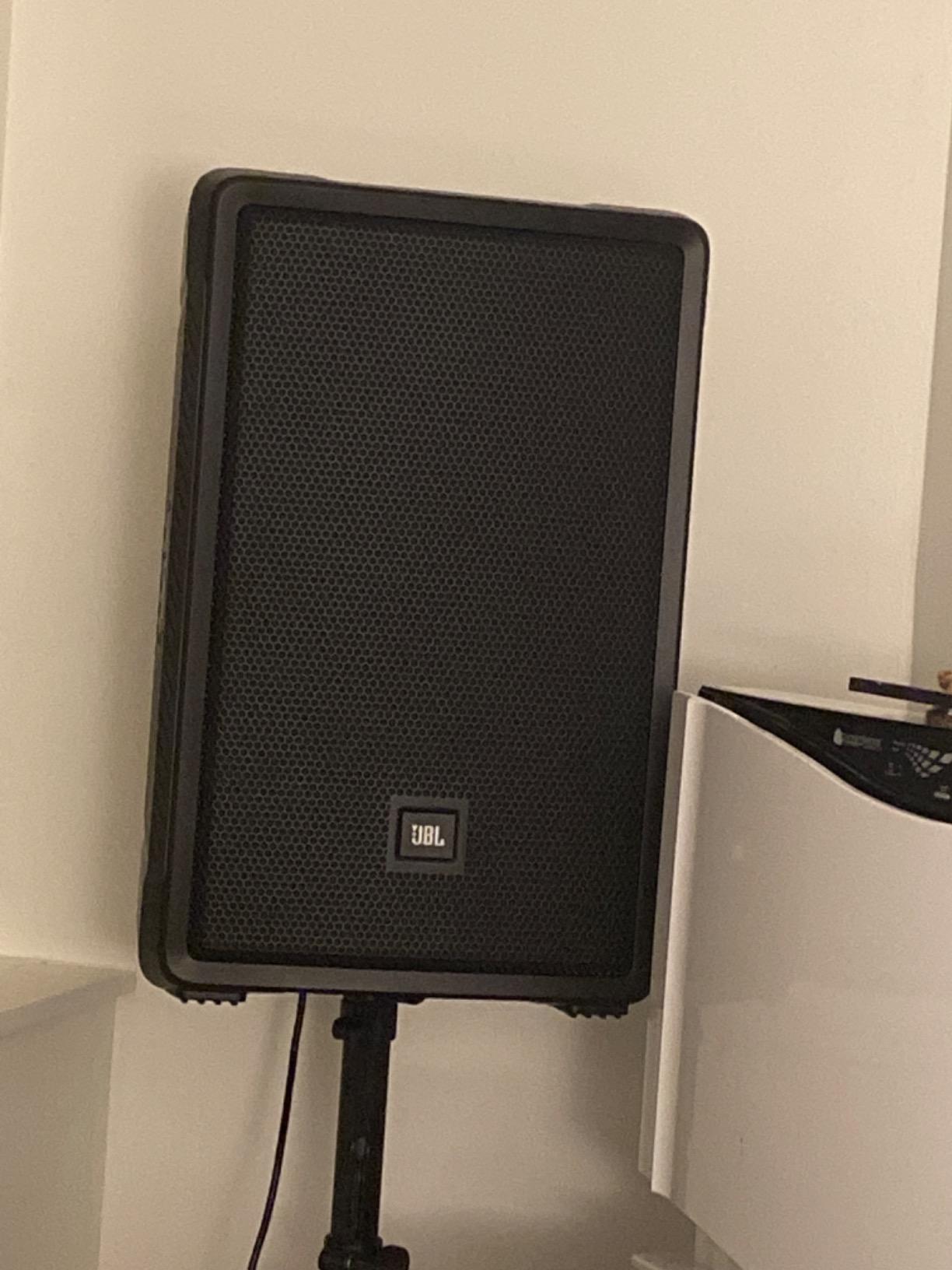 JBL Professional IRX112BT Powered PA Speaker, Portable Loudspeaker with Bluetooth, 10 Inch Woofer, 1300 Watt, Mobile DJ, Musicians, Small Venues, Ceremonies and Sports Events, Black customer photo 1