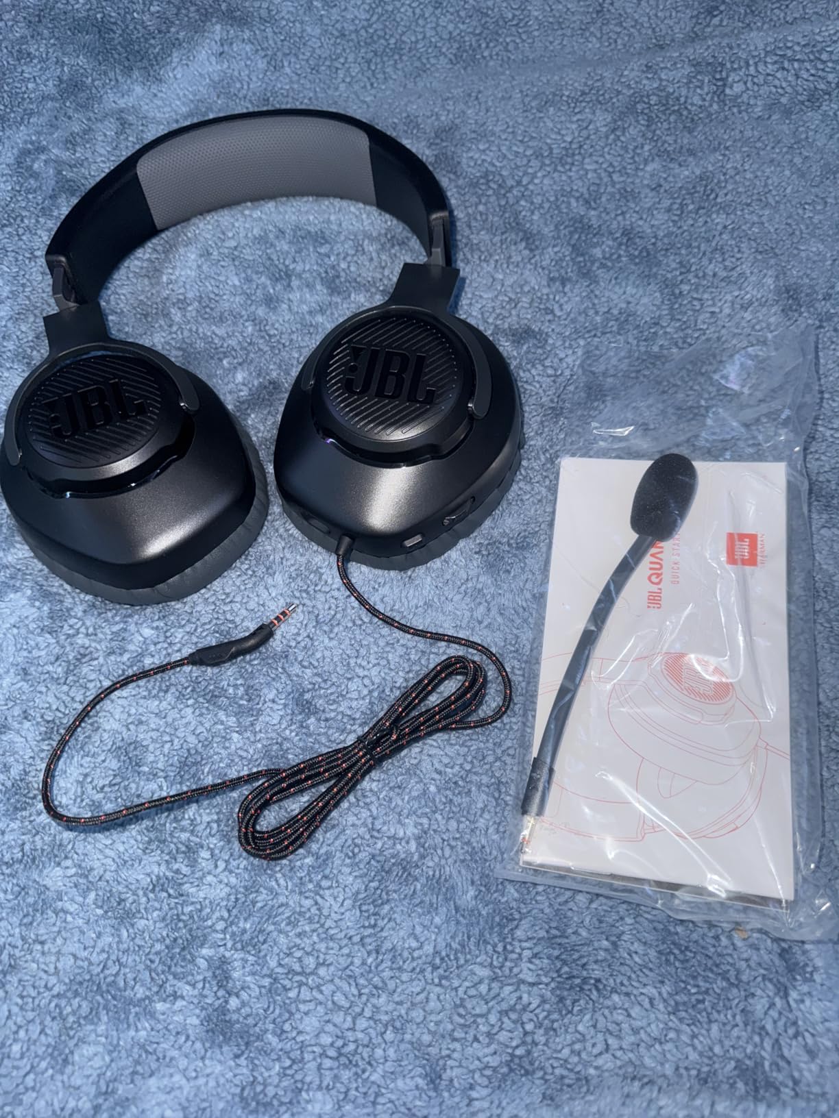 JBL Quantum 100 - Wired Over-Ear Gaming Headphones - Black, Large customer photo 2