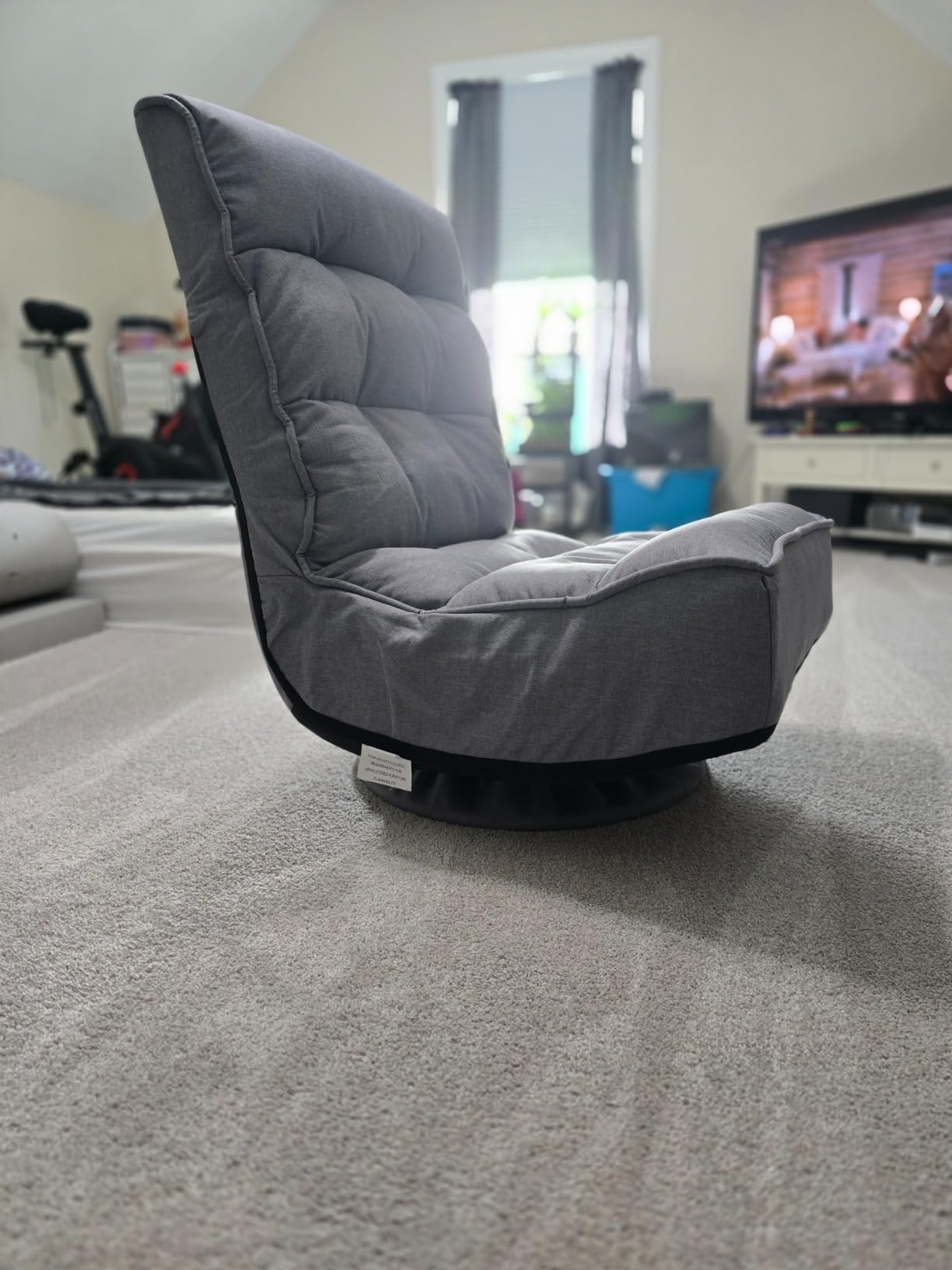 GIANTEX 360 Degree Swivel Gaming Chair, 6 Position Adjustable (Grey) customer photo 1