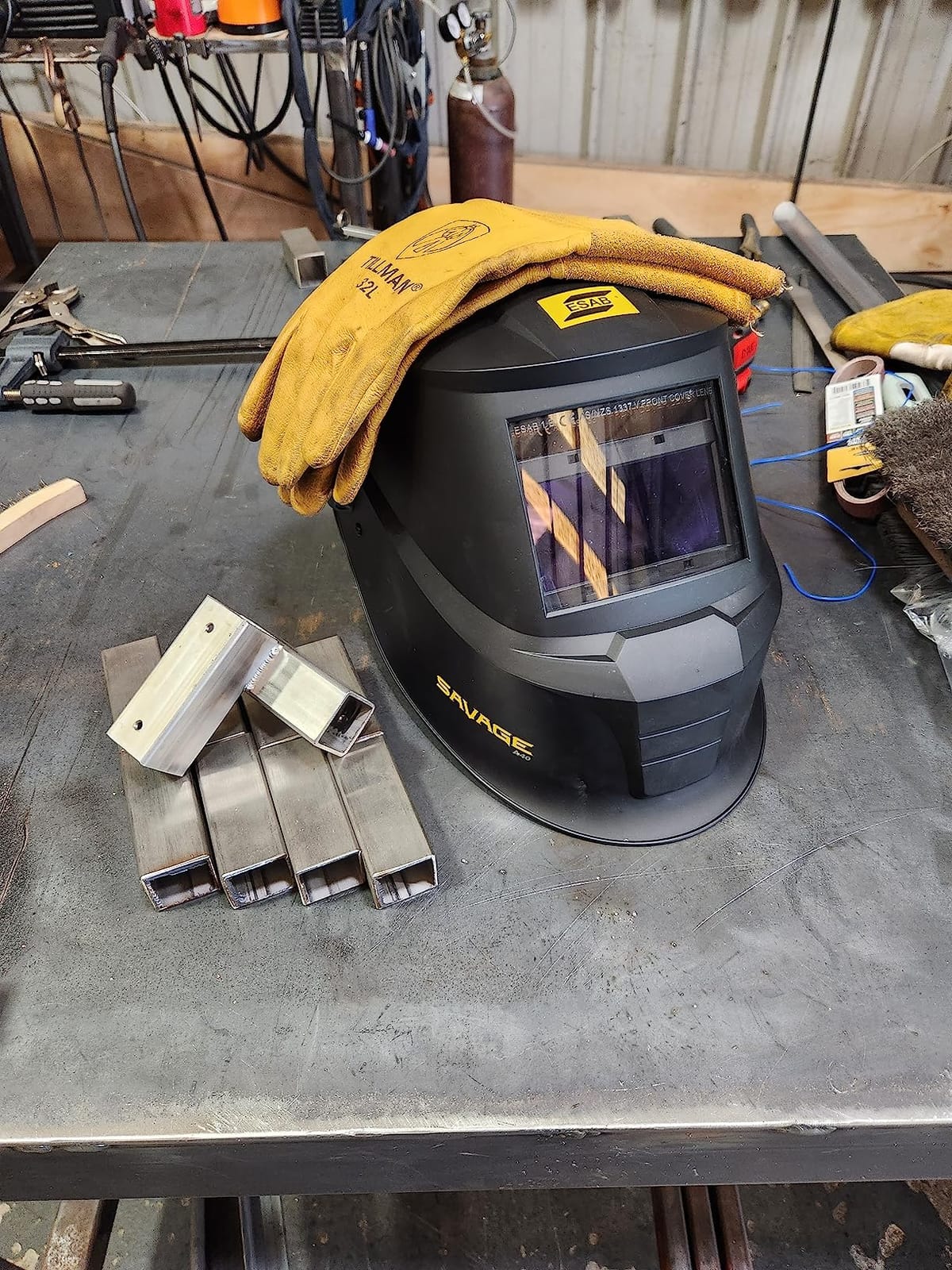 ESAB 0700000480 Black Savage A40 Welding Helmet customer photo 2