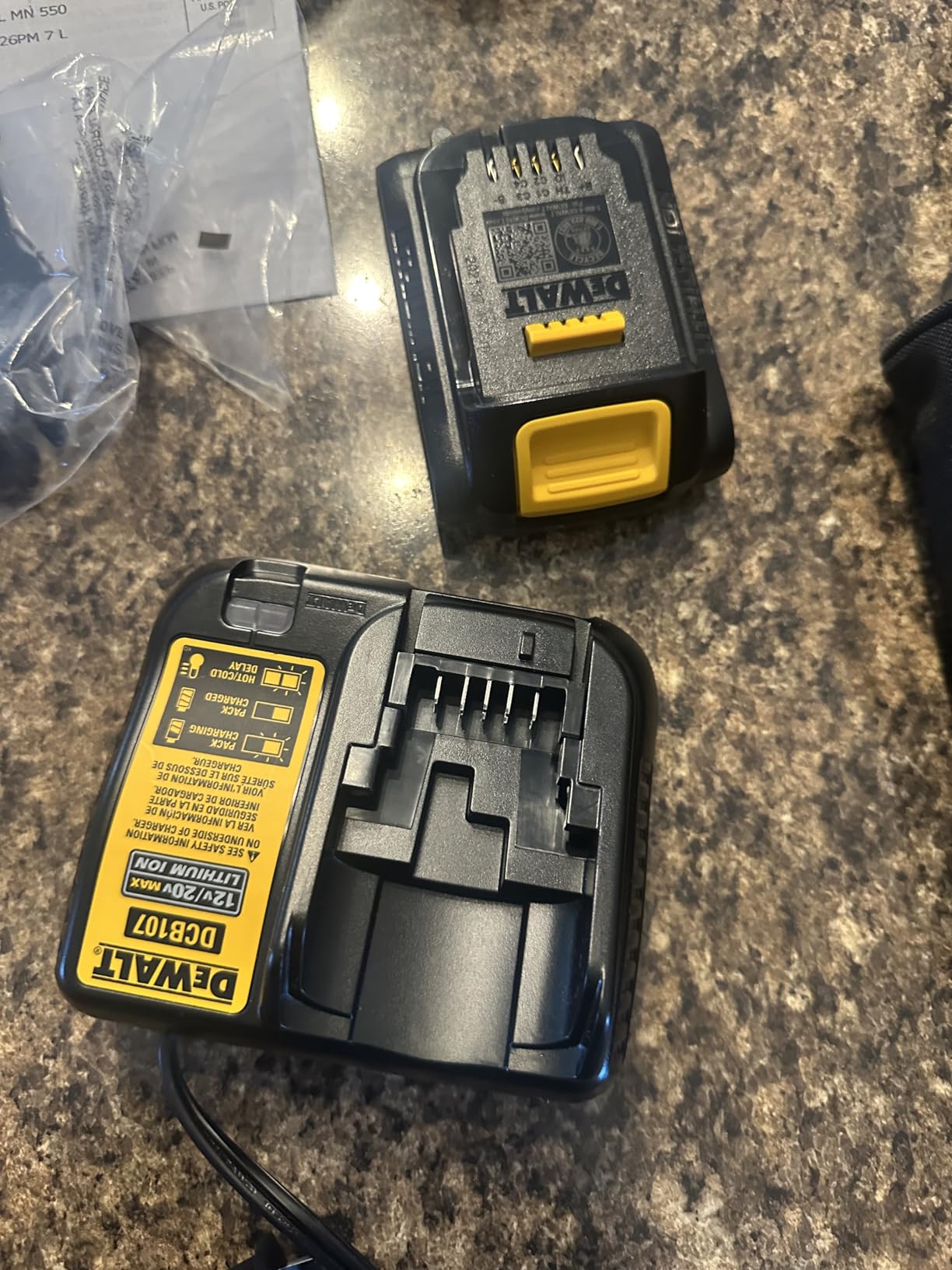 DEWALT 20V MAX XR Oscillating Tool Kit with Blades, 3 Speed Cordless Brushless Multitool, Up to 20,000 OPM, LED Light, Battery and Charger Included (DCS356C1) customer photo 1