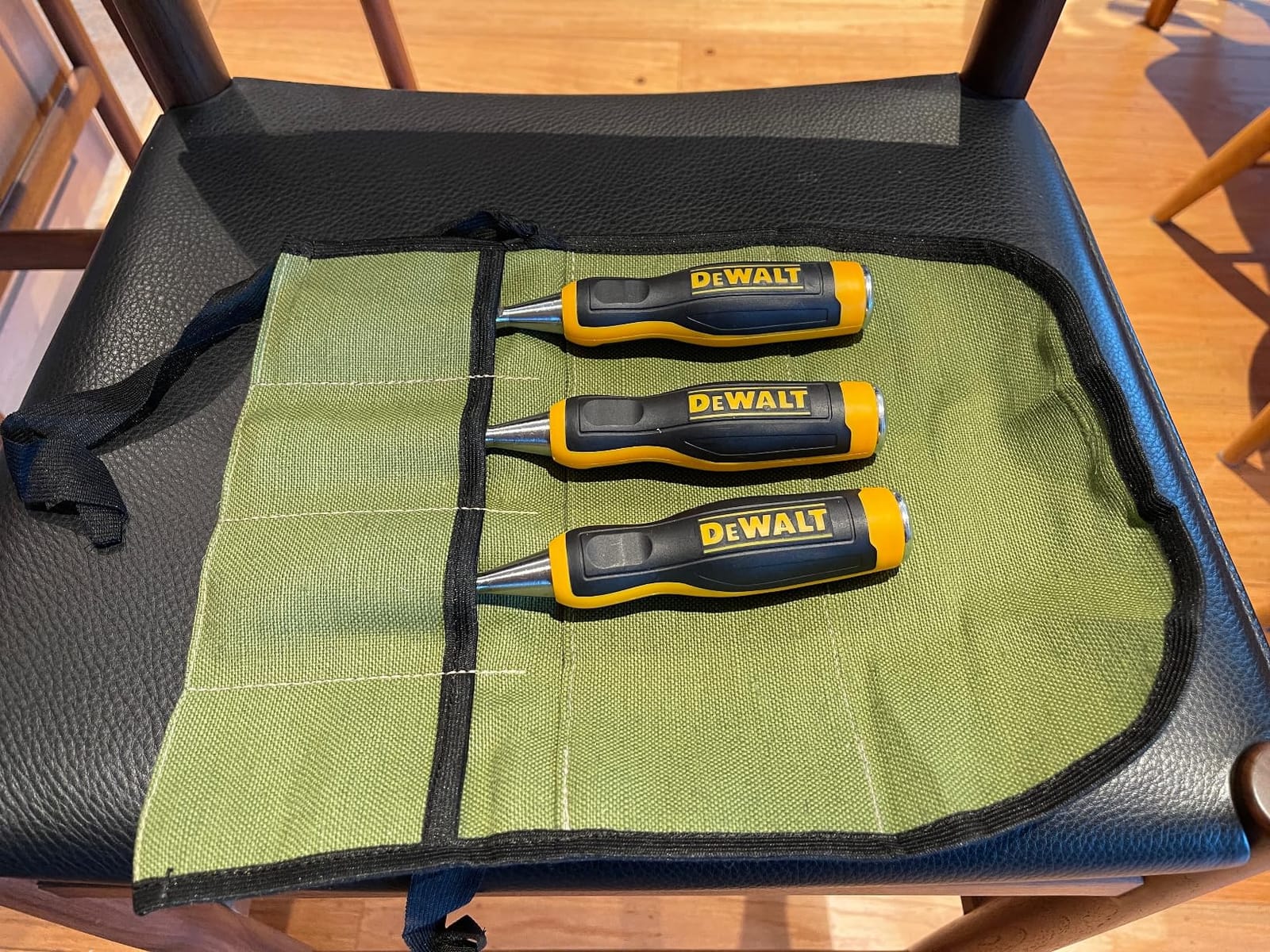 DEWALT Wood Chisel Set (3-Piece) DWHT16862 customer photo 2