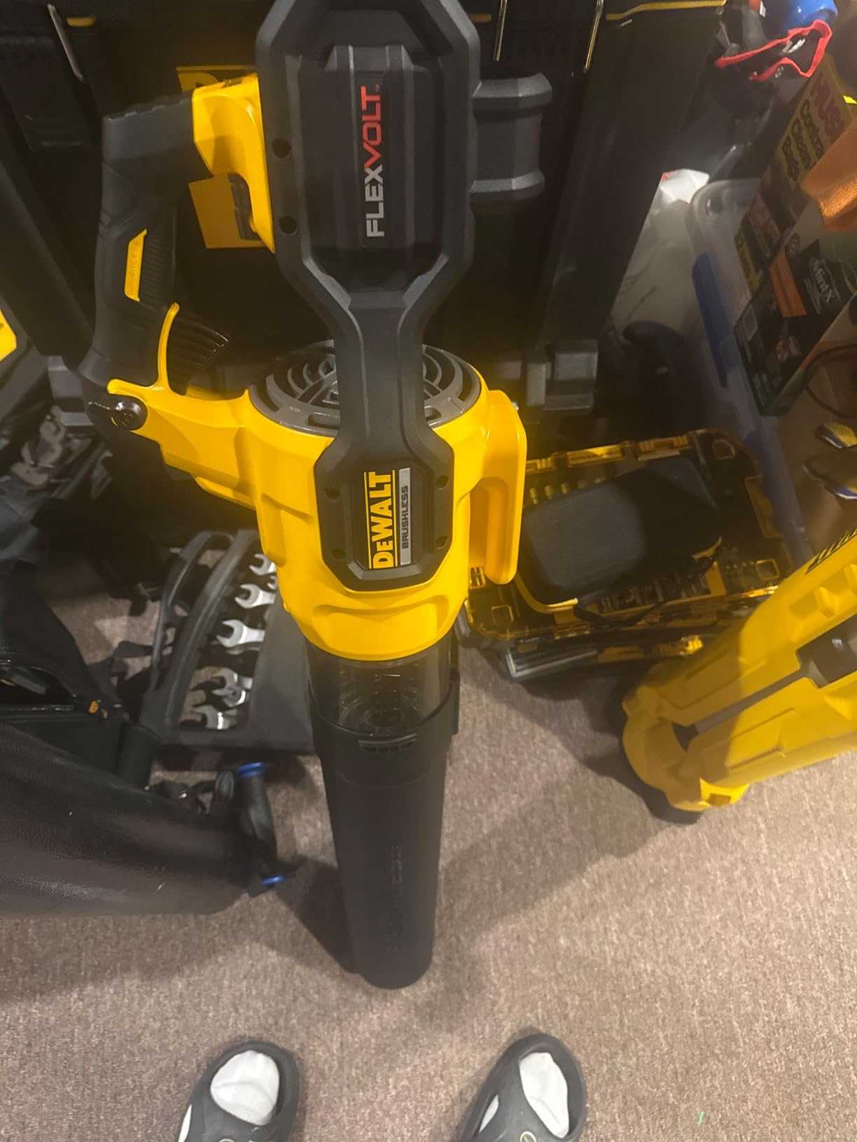 DEWALT 60V MAX* FLEXVOLT Leaf Blower, Cordless, Battery Powered, Handheld, Classic Style, 125-MPH, 600-CFM, Yellow/Black, Tool Only (DCBL772B) customer photo 1