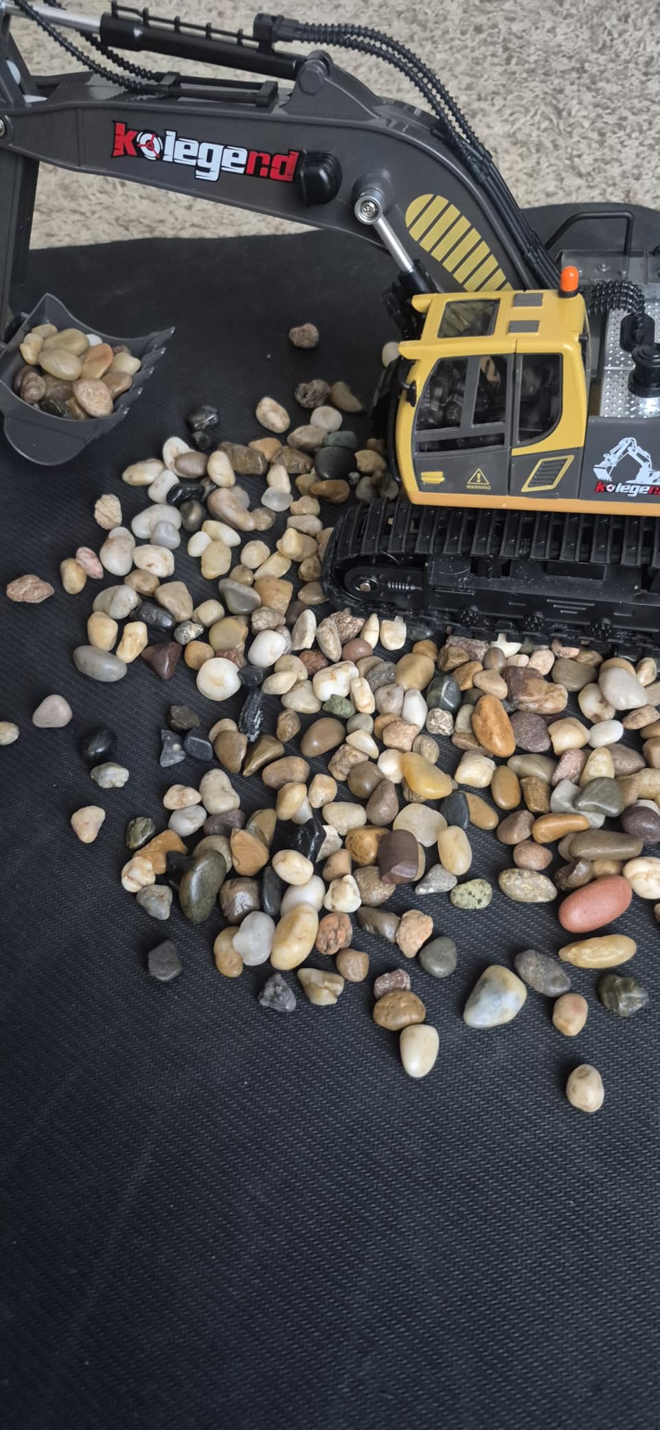 kolegend RC Excavator Toy | 1:18 Remote Control Excavator customer photo 2