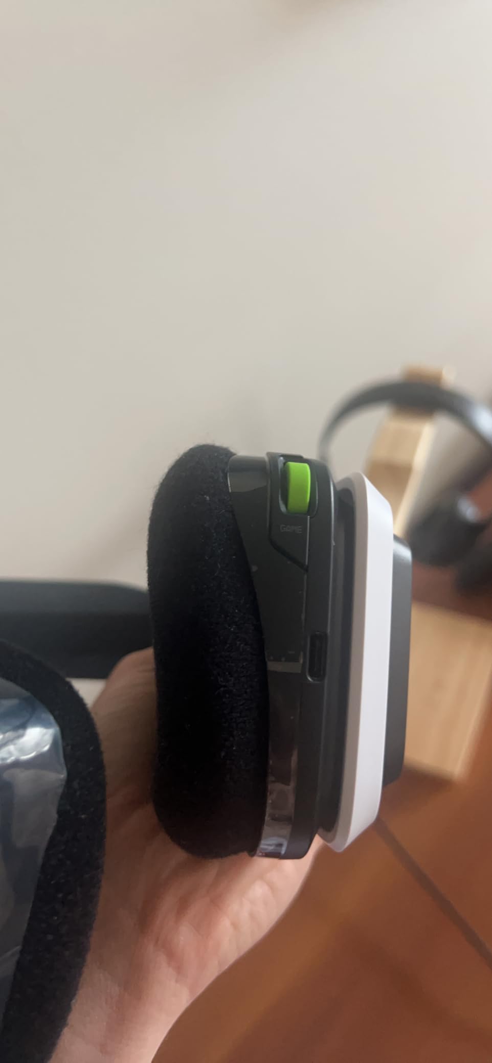 ASTRO Gaming Logitech G A20 Gen 2 Wireless Headset Xbox - White/Green customer photo 1