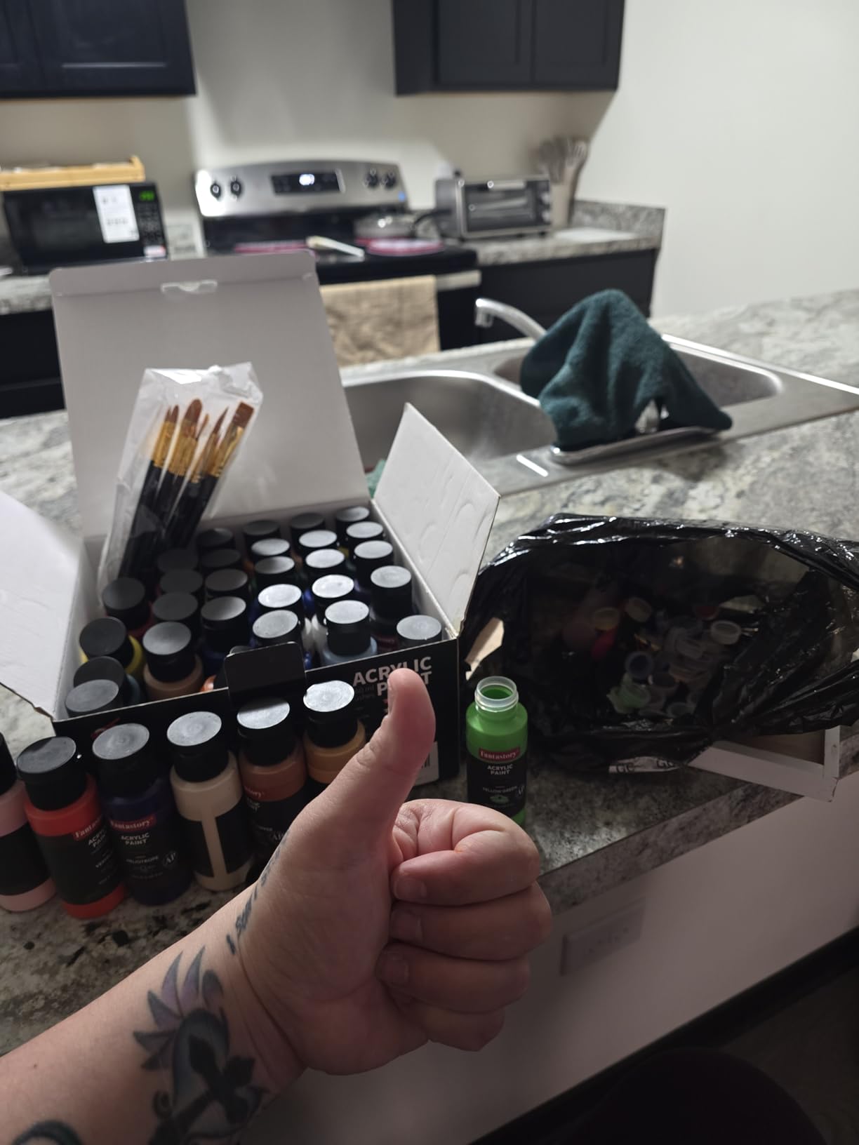 Fantastory 60ml 24 Colors Acrylic Paint Set with 12 Brushes customer photo 1