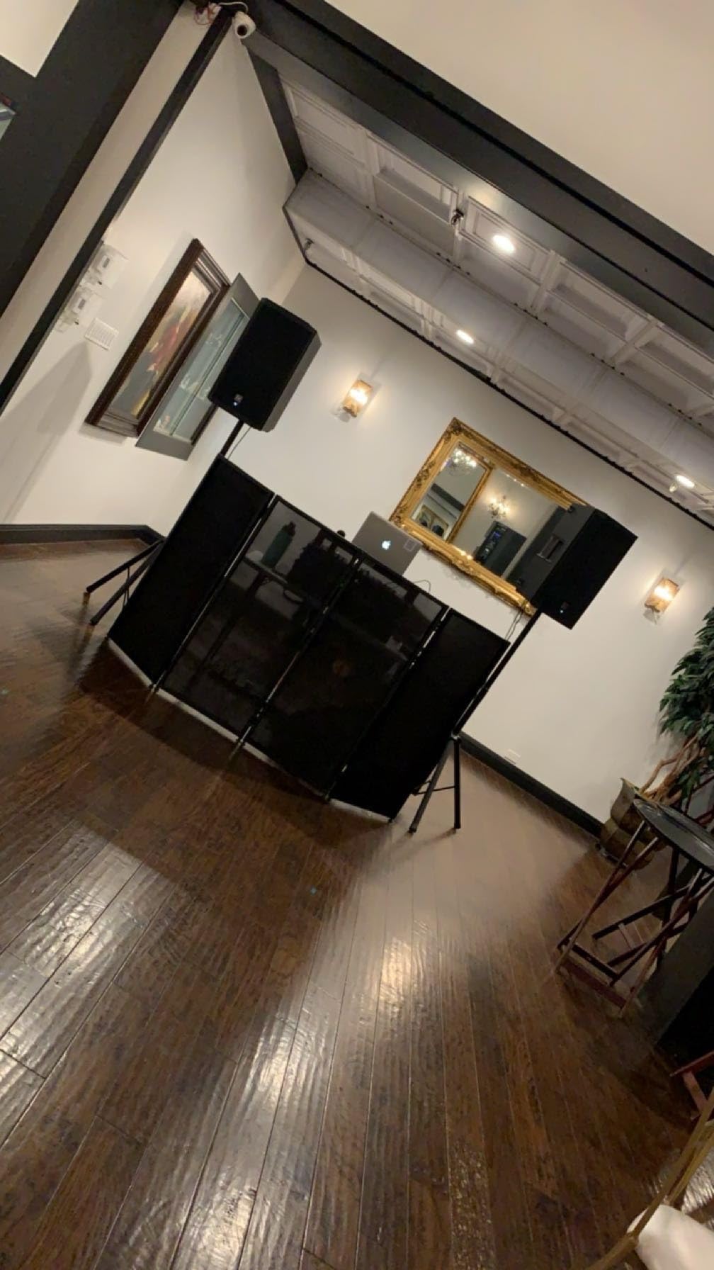 ECOTRIC Portable DJ Facade Booth Foldable Cover Screen customer photo 2