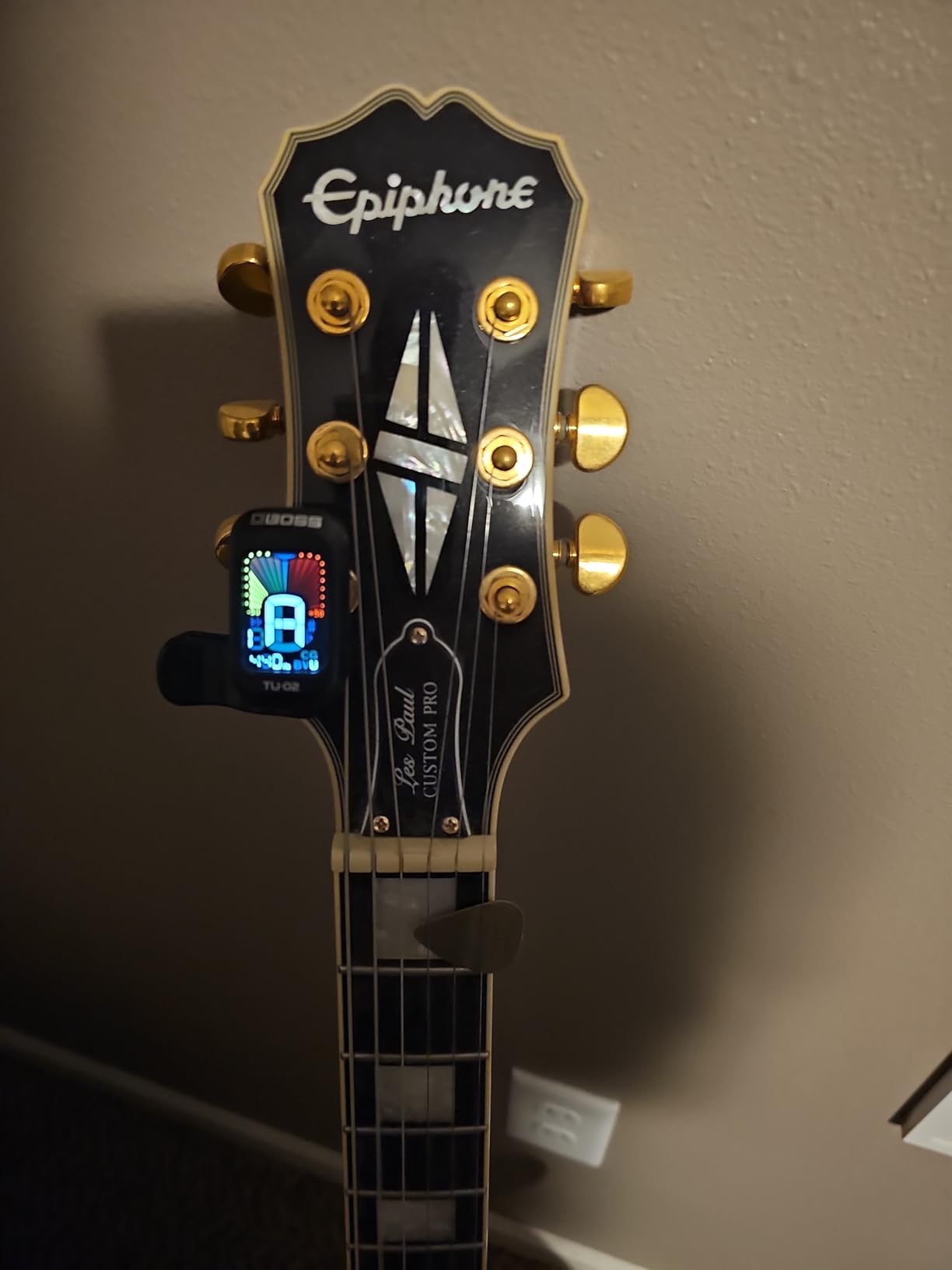 BOSS TU-02 Chromatic Clip-On Tuner for Guitar, Bass and Ukulele | Reliable and Precise Battery Powered Tuner with High-Contrast Color Display and BOSS Warranty customer photo 1