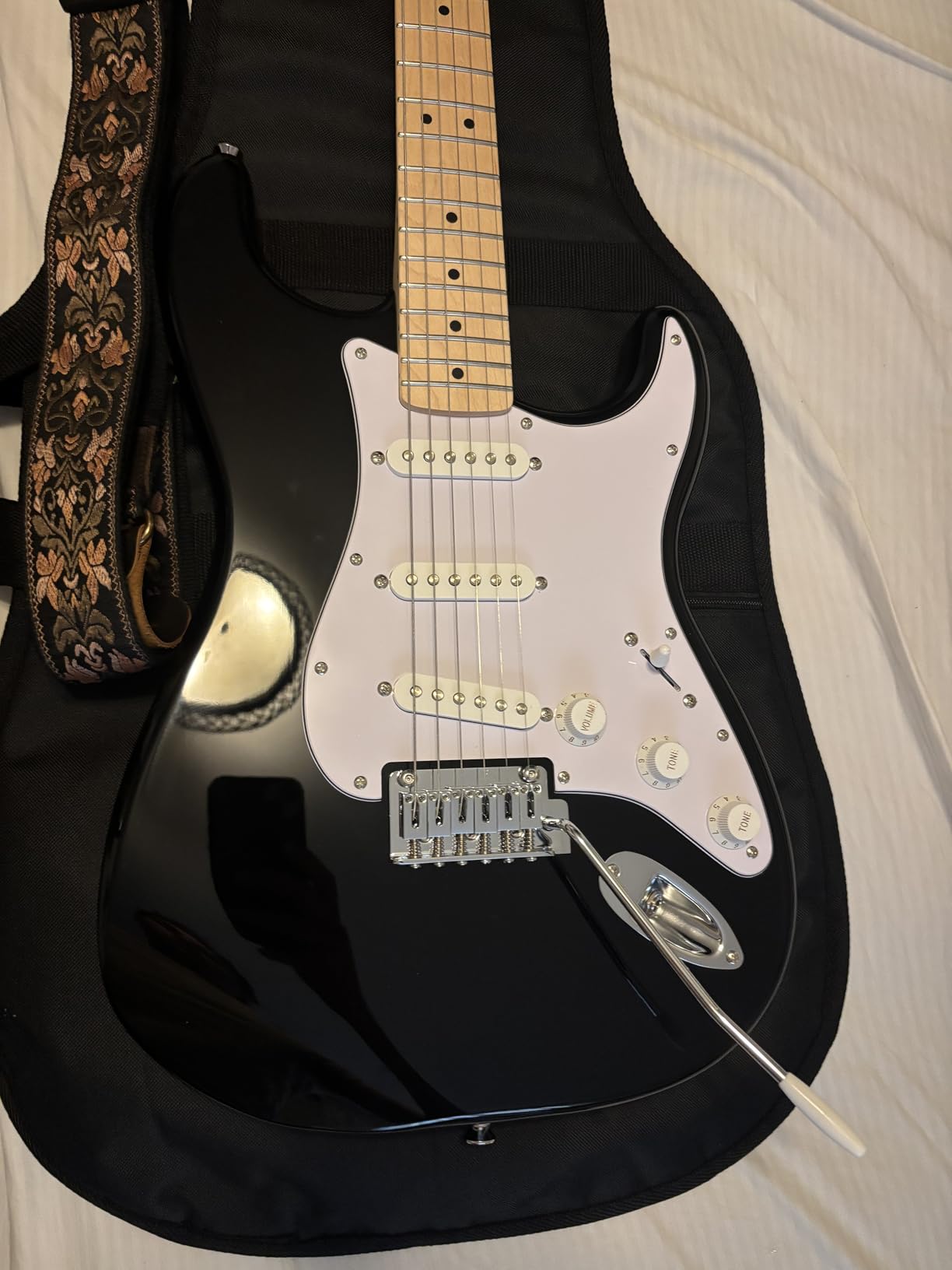 Squier Affinity Series Stratocaster Electric Guitar, with 2-Year Warranty, Lake Placid Blue, Maple Fingerboard customer photo 1