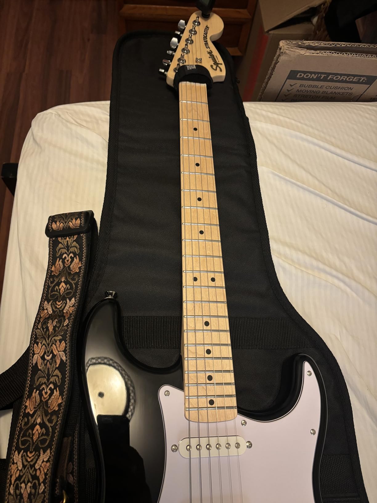 Squier Affinity Series Stratocaster Electric Guitar, with 2-Year Warranty, Lake Placid Blue, Maple Fingerboard customer photo 2