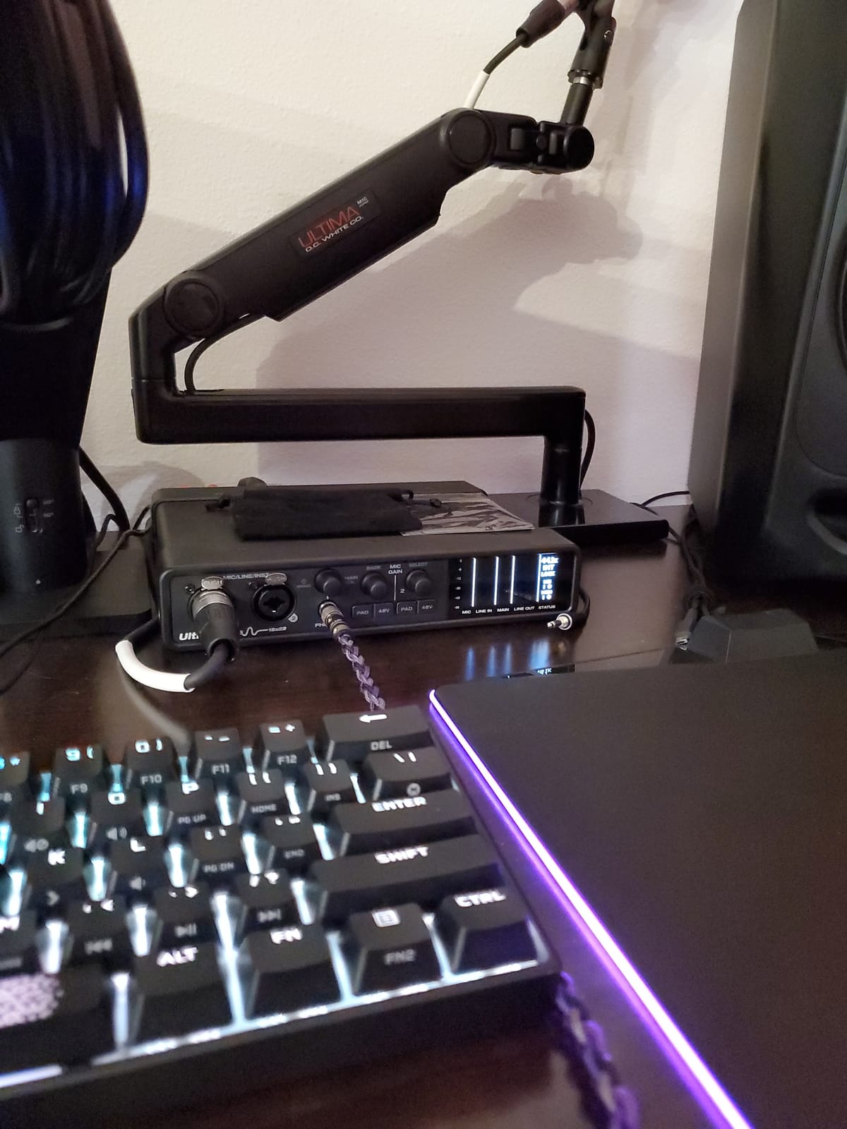 MOTU UltraLite-mk5 18x22 USB Audio Interface 3 for Mac, Windows and iOS with mixing and effects customer photo 1