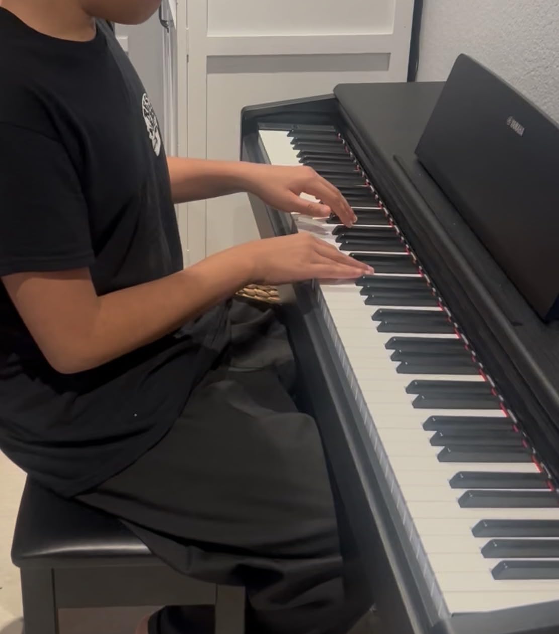 Yamaha Arius Series 88-Key Weighted Action Upright Digital Piano for Beginner and Intermediate Players, Dynamic Response, Grand Piano Sound, 3-pedal Unit, Bench Included, Rosewood YDP105R customer photo 1