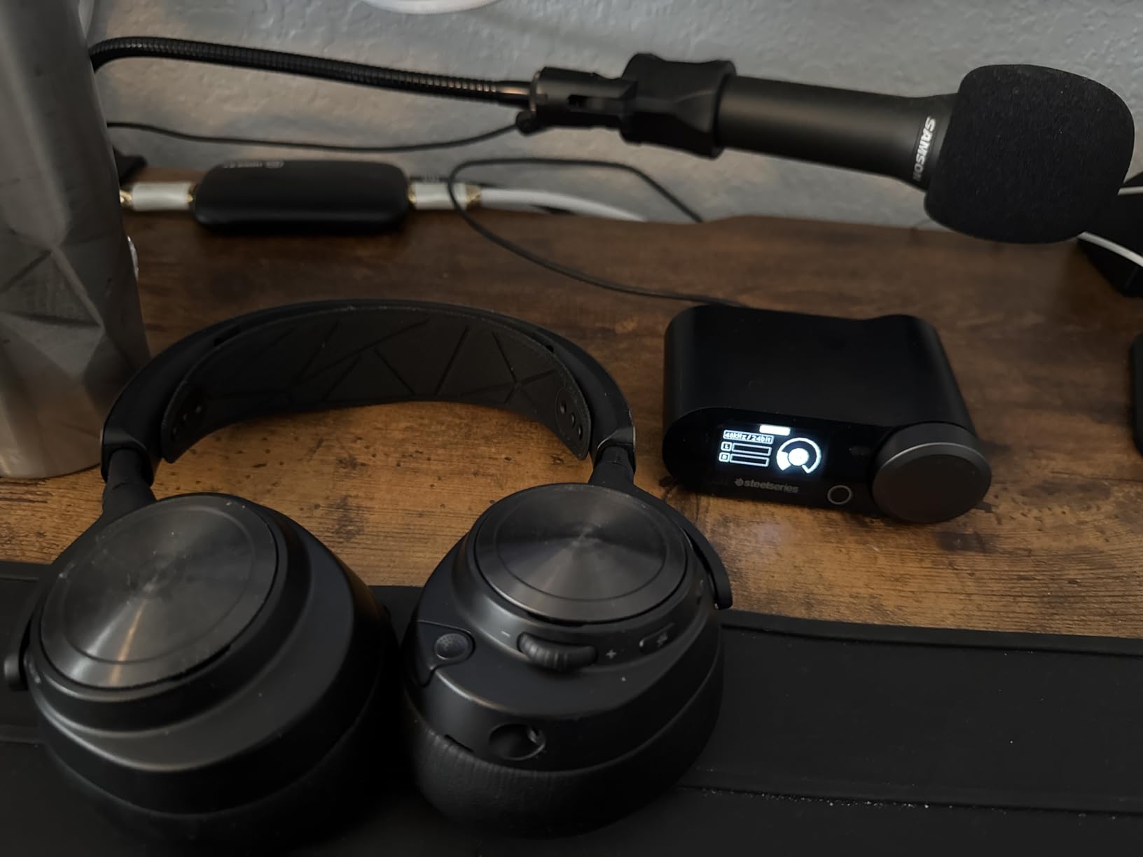 SteelSeries Arctis Nova Pro Wireless Multi-System Gaming Headset — Neodymium Magnetic Drivers — Active Noise Cancellation — 2 Battery System — ClearCast Gen 2 Mic — PC, PS5, PS4, Switch, Mobile customer photo 2