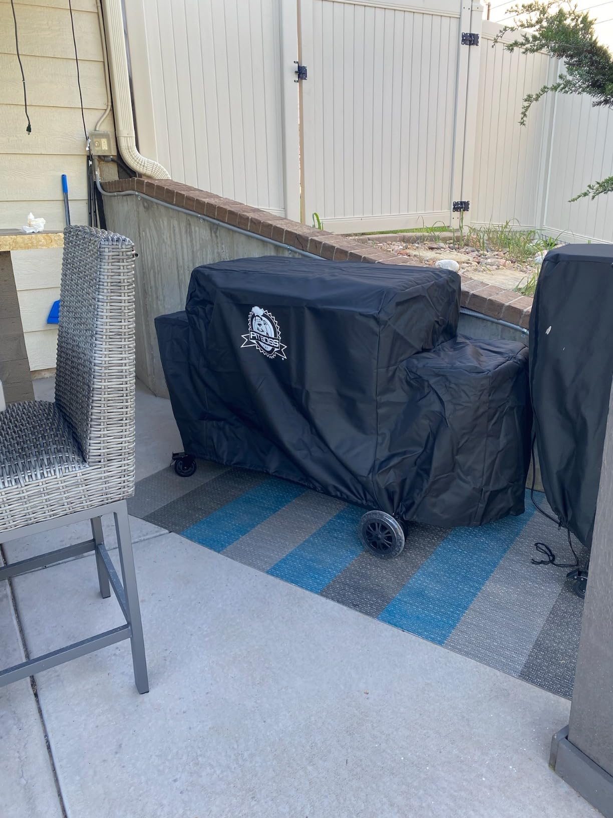 Pit Boss 4B Ultimate Griddle Cover, Black customer photo 1