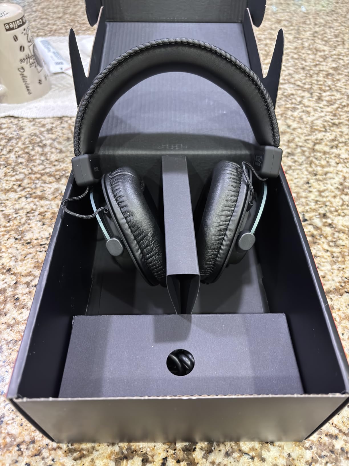 FIFINE HD8 Wired Studio Monitor Headphone, Detachable 3.5mm/6.35mm Cables customer photo 1