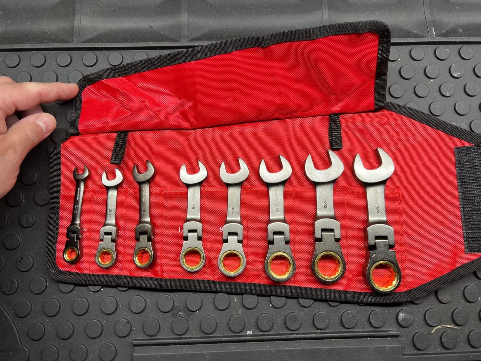 WORKPRO 8 Piece Flex Head Stubby Ratcheting Wrench Set, SAE 5/16-3/4 in customer photo 1