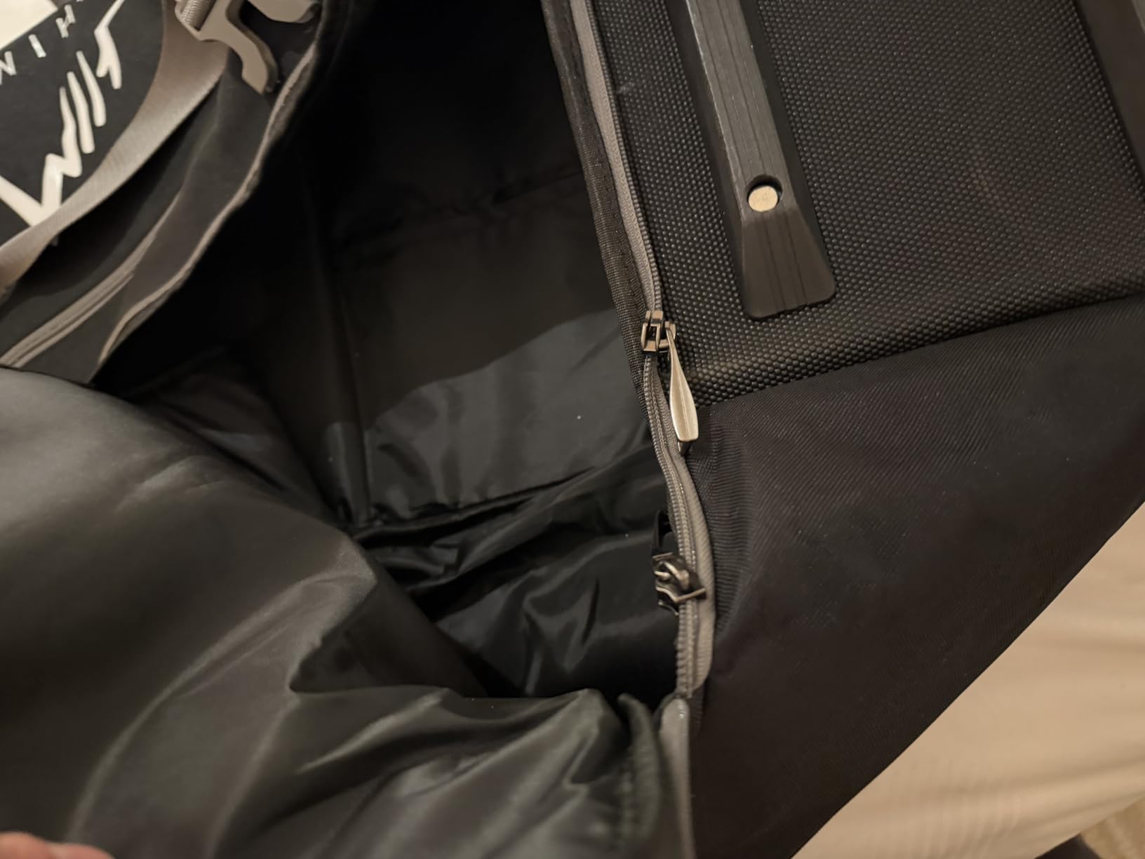 Golf Travel Bag with Adjustable Support Rod, 900D Heavy Duty Oxford Fabric customer photo 1