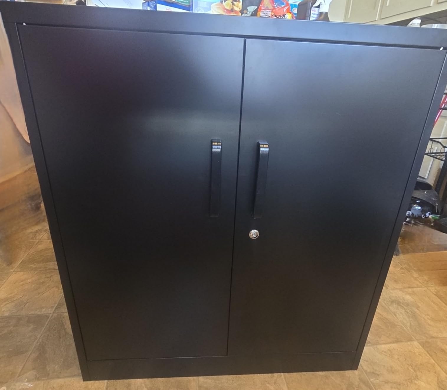 Yizosh Metal Garage Storage Cabinet with 2 Doors and 2 Adjustable Shelves - 35.5